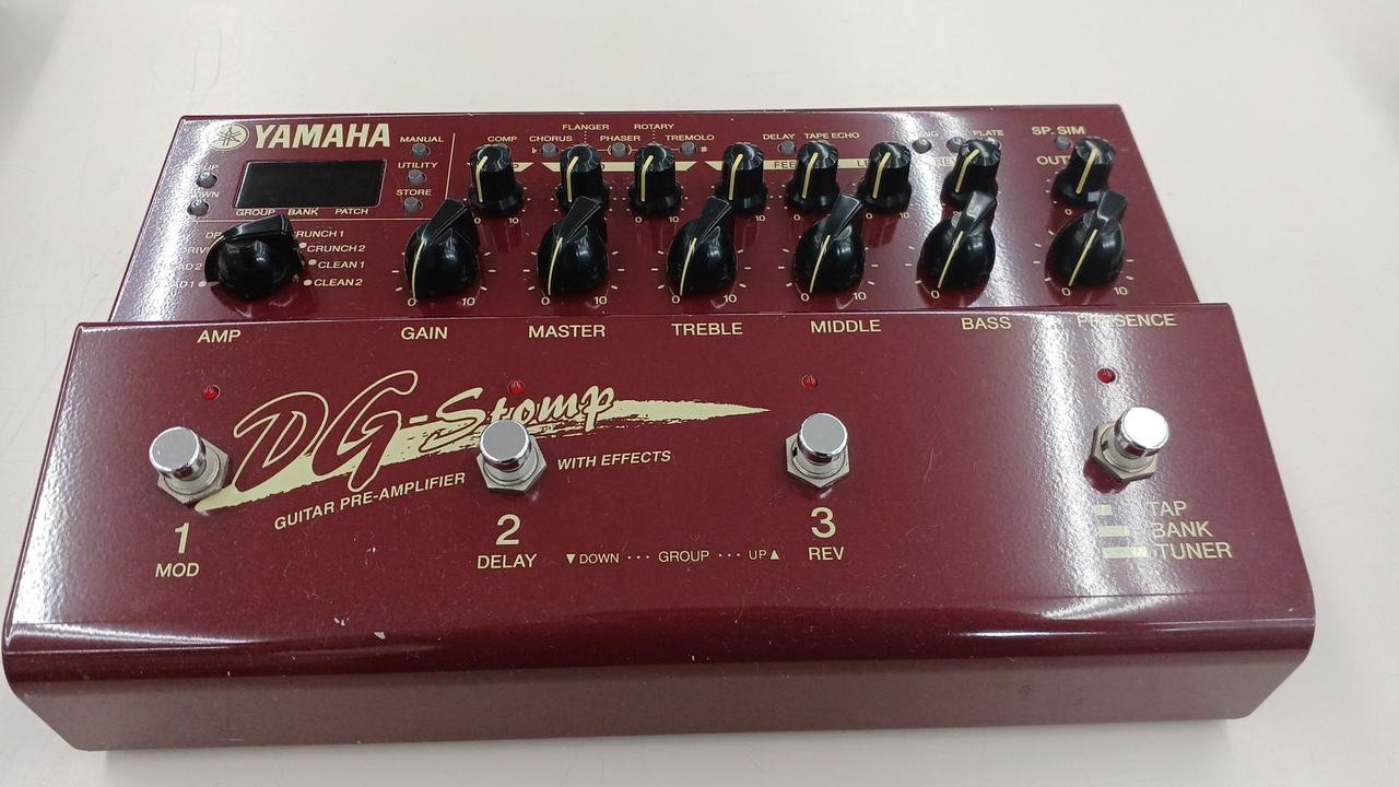 YAMAHA DG-STOMP Multi-Effect Pedal