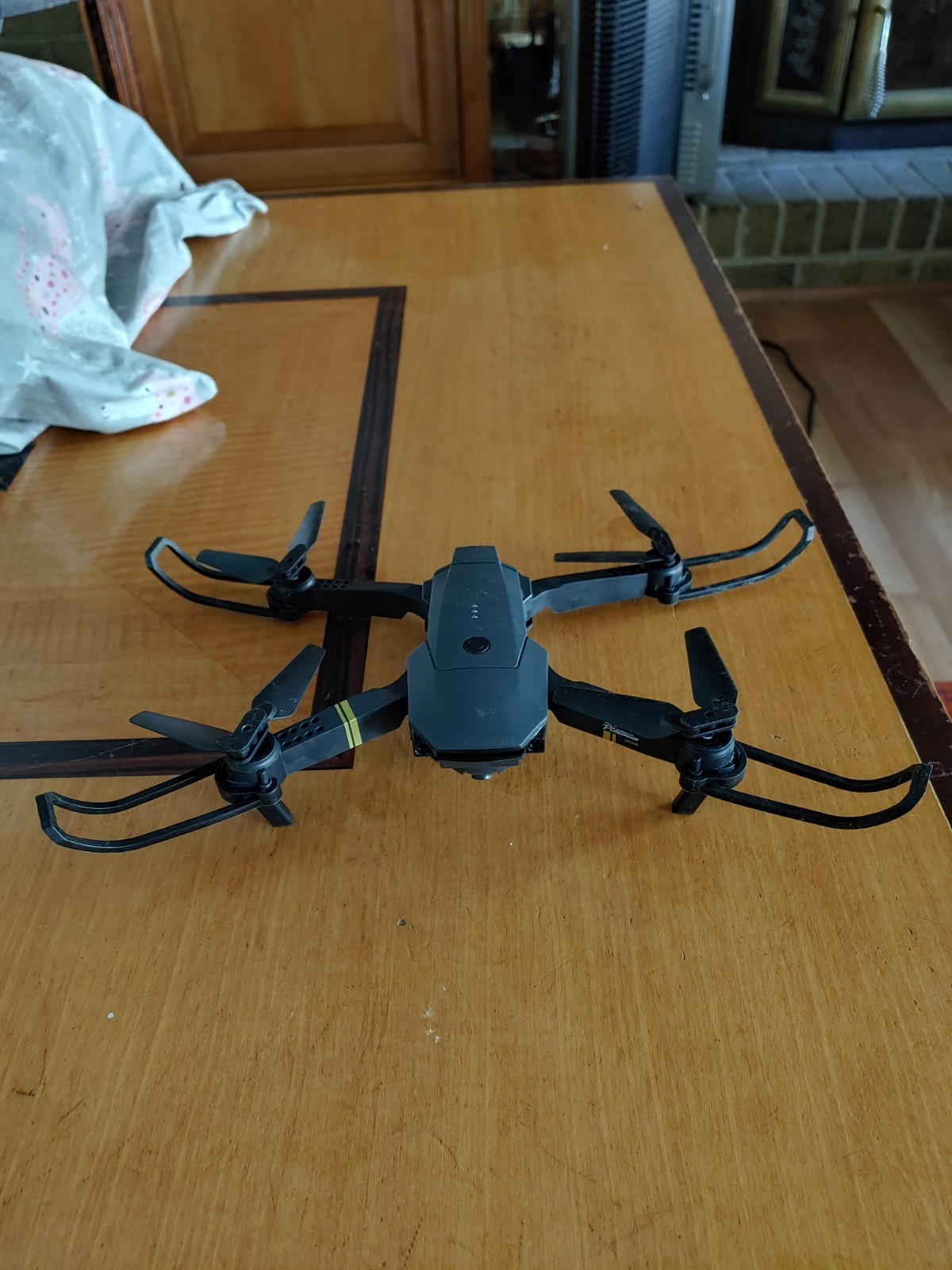 Quadcopter Drone Live HD Video Recording, 120-Degree Vision: Needs Repair/parts