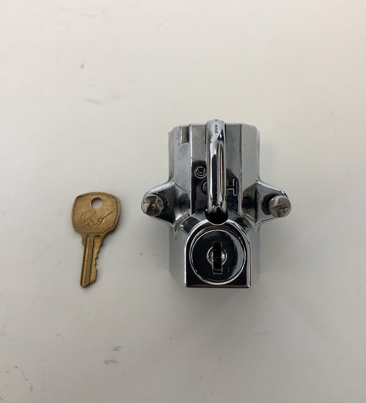 HARLEY DAVIDSON Engine Guard HELMET LOCK #45732-86 With Key