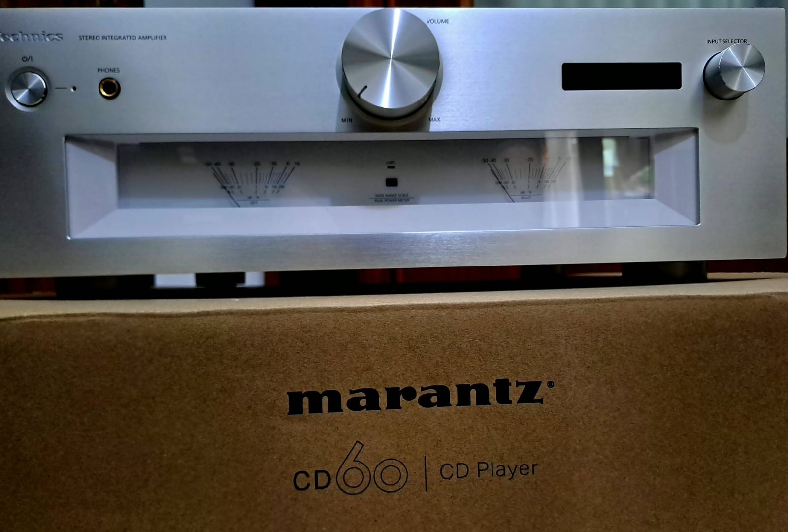 TECHNICS SU-G700M2 SILVER INTEGRATED AMPLIFIER Mint