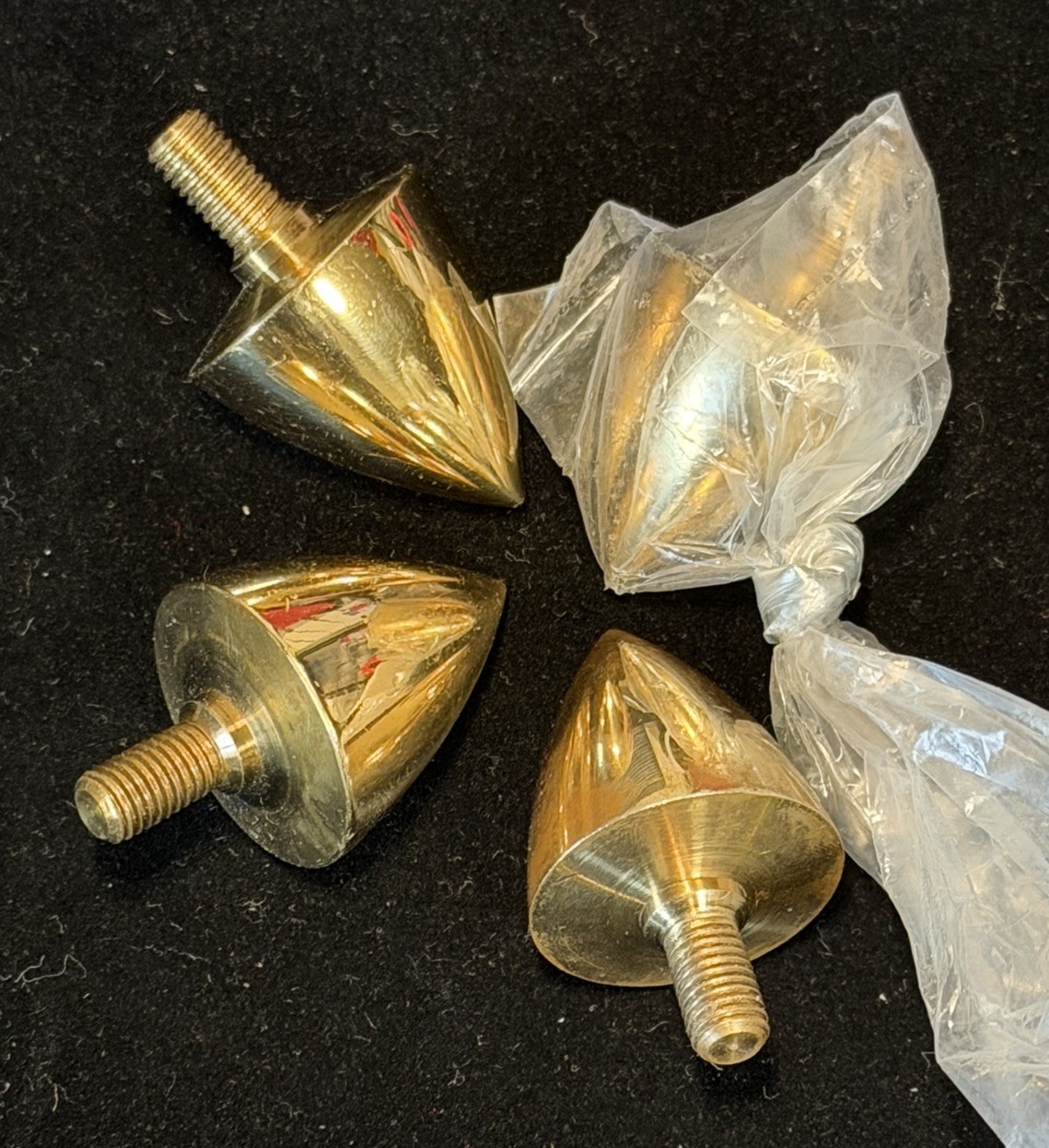 Speaker Brass SPIKE Isolation Feet Subwoofer HiFi Cabinet Threaded Post Carpet