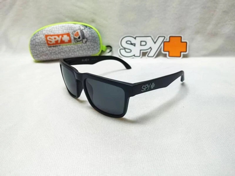 New spy sunglasses with square polarized lenses suitable for both men and women