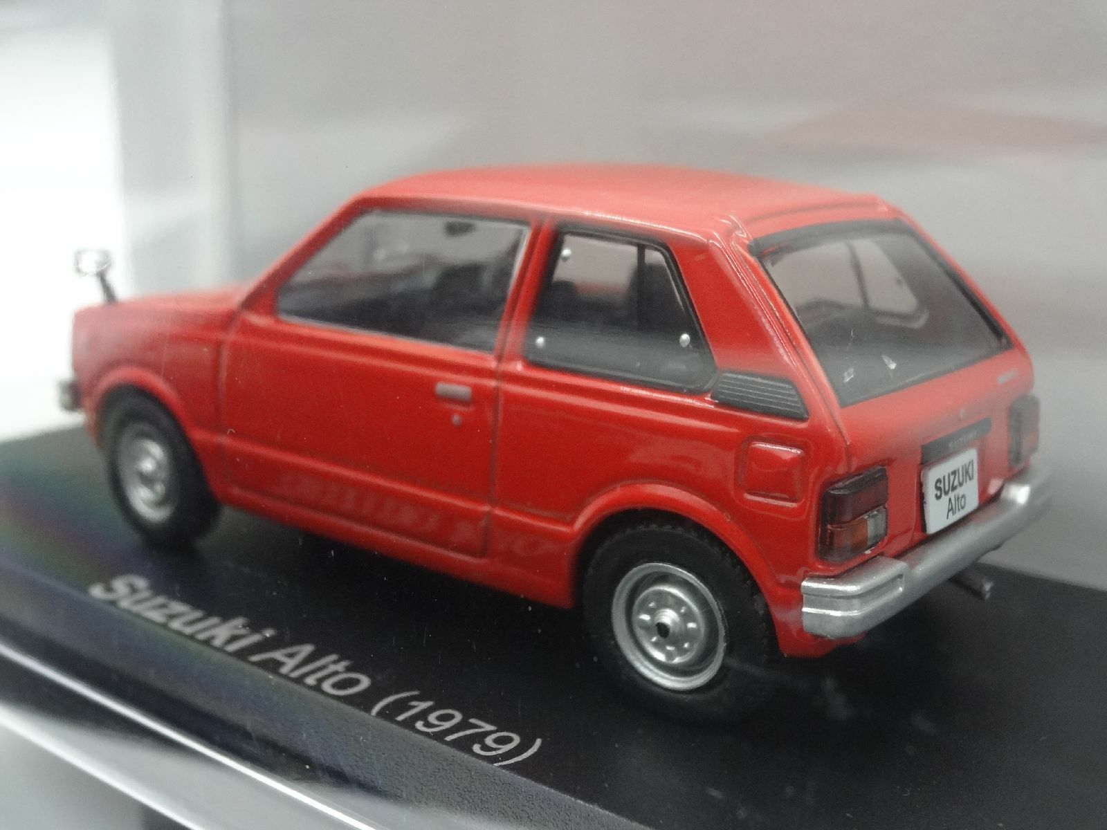 Suzuki Alto 1979 Red 1/43 Scale Box Mini Car Display Diecast Vol 119