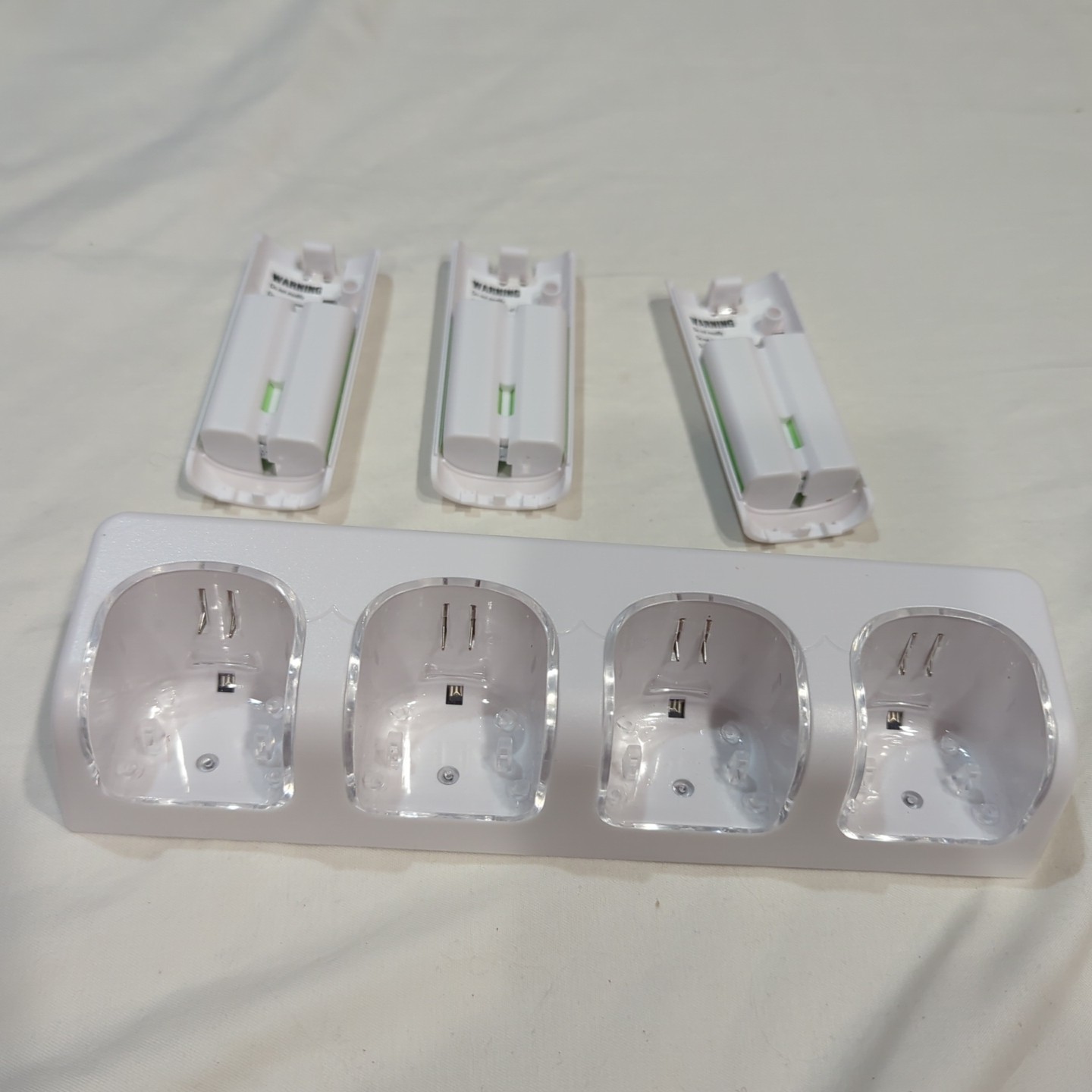 Compatible 4x Nintendo Wii Charge Station Base & 3 Remote Battery Packs Fun