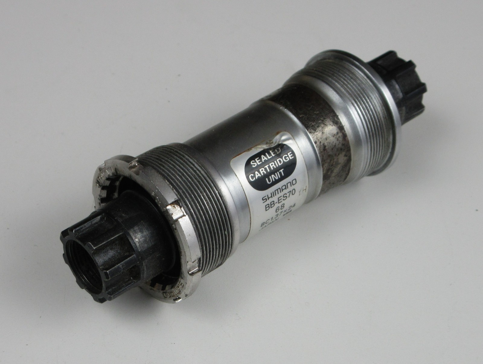 Shimano Deore XT  BB-ES70 Bottom Bracket 68mm x 113mm Octalink