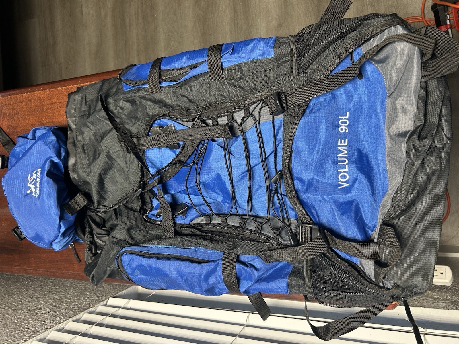90L Outdoor Large Capacity Waterproof Hiking Camping Backpack Travel Gear