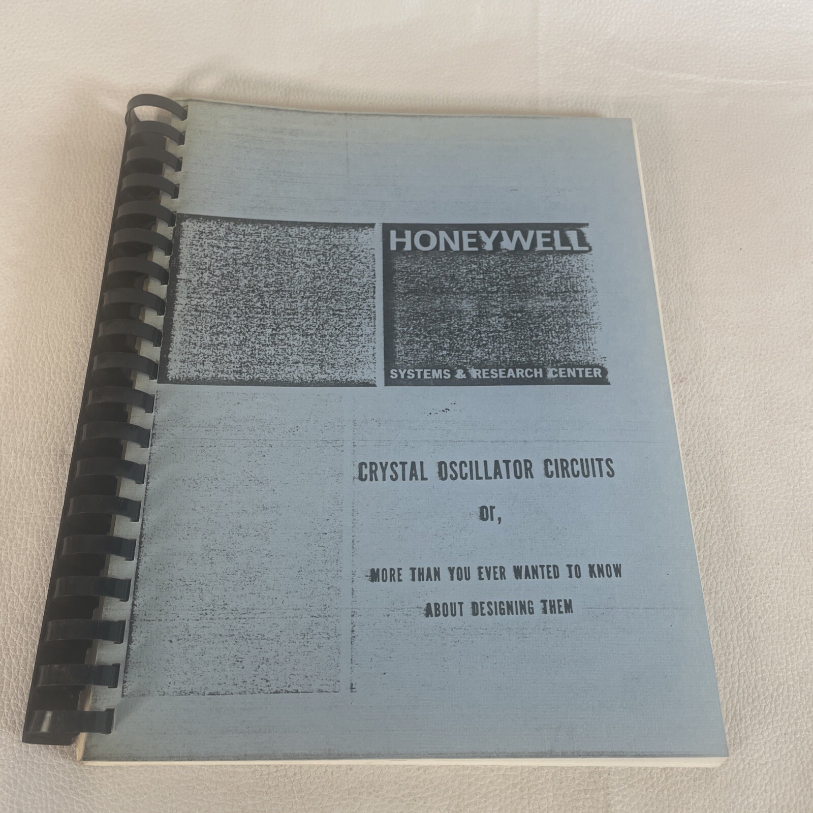 1974 Honeywell Oscillator Training Manual For Engineers & Technical Specialists
