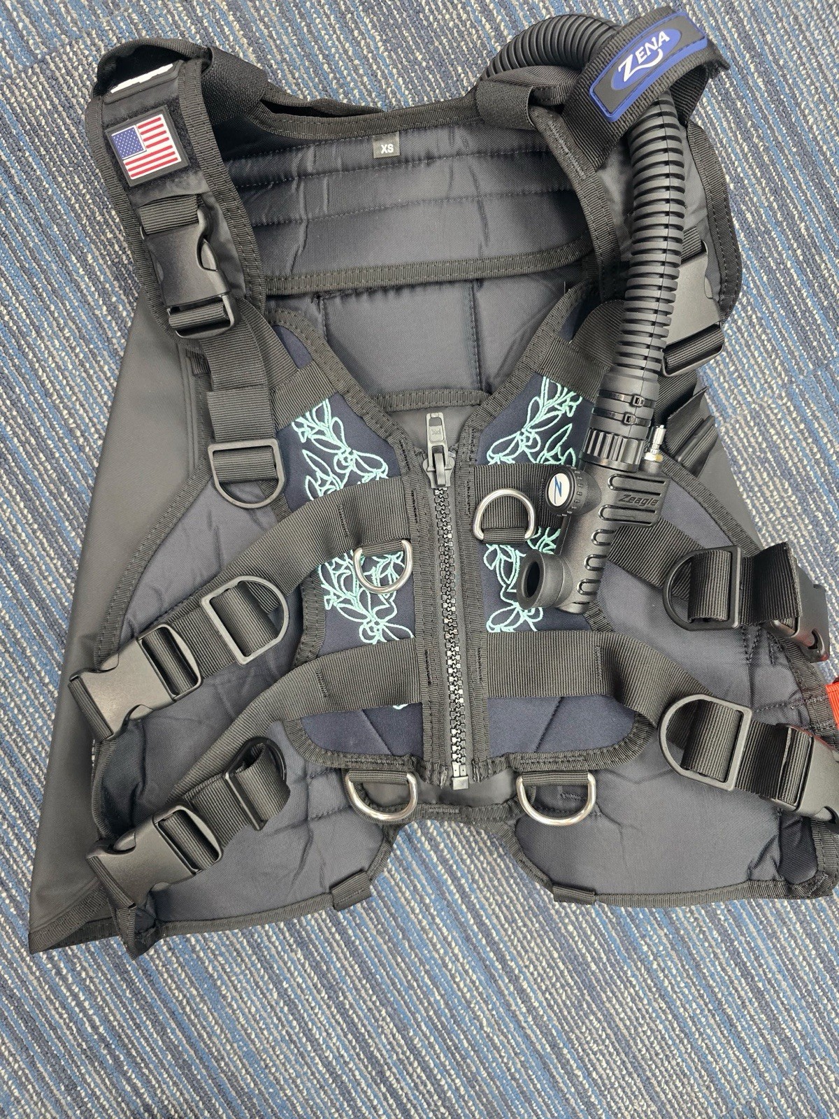 Zeagle Zena Women's BCD Size SM Teal embroidered Front Panel W/standard Inflator