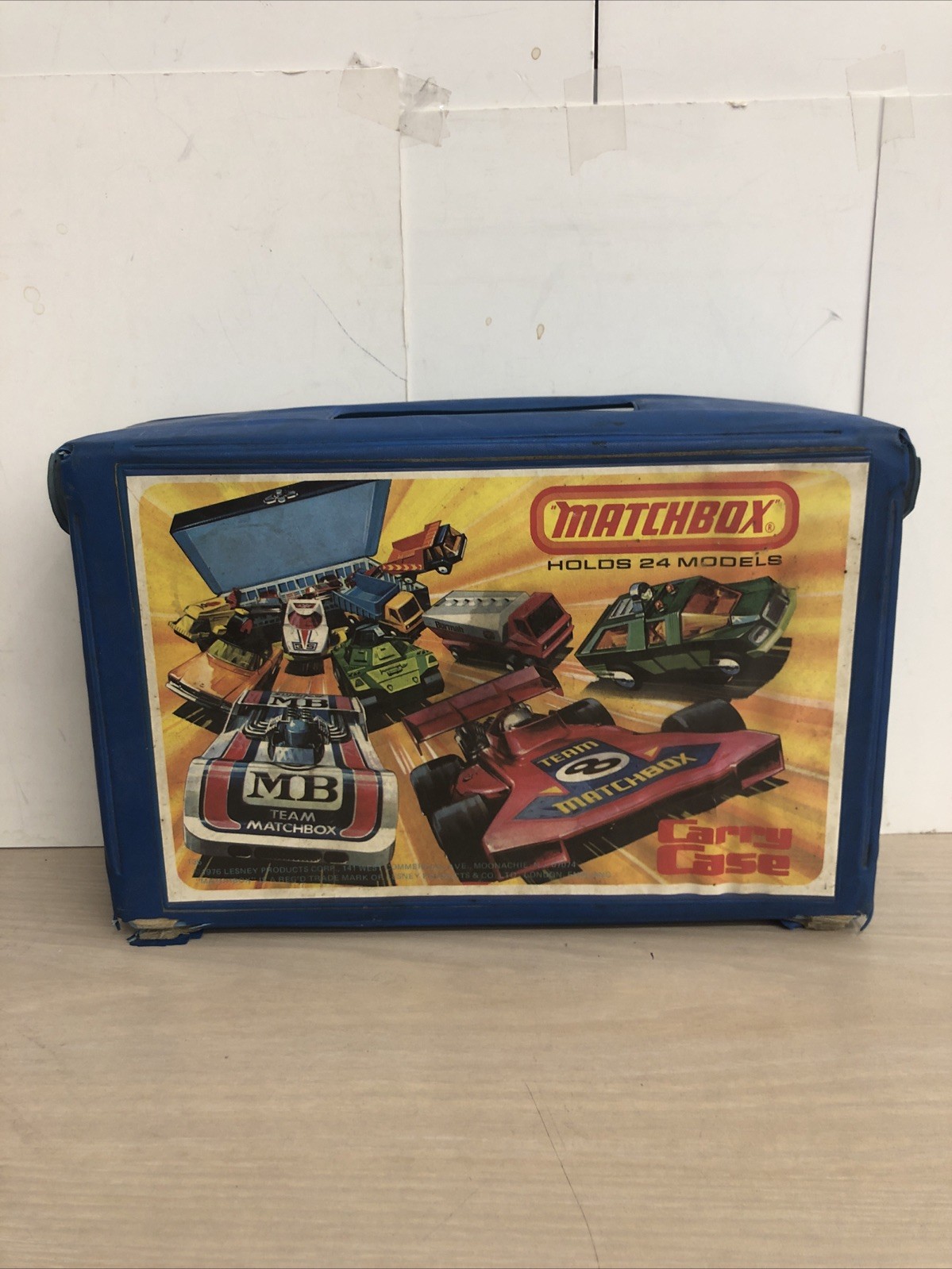 1976 Matchbox 24 Car￼ Collectors Carry Case (Lesley)