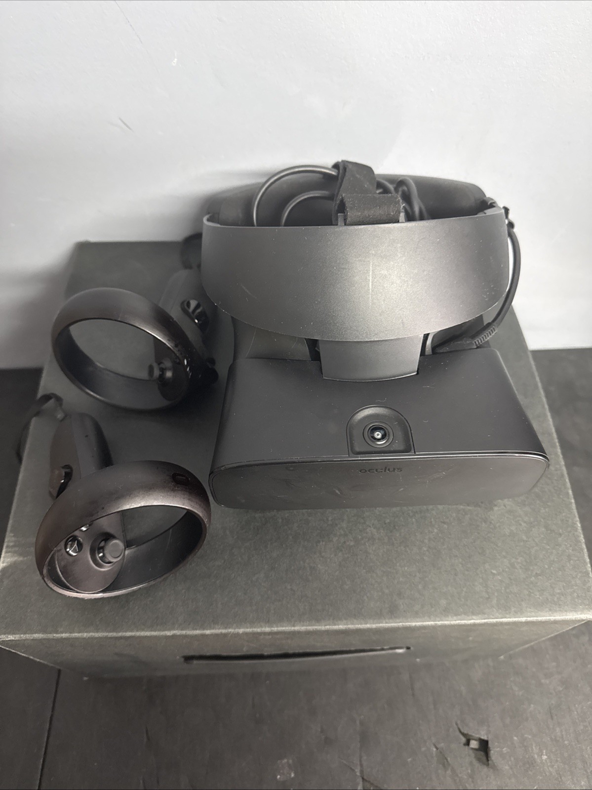 Oculus Rift S Controllers and Headset W/ Box UNTESTED!