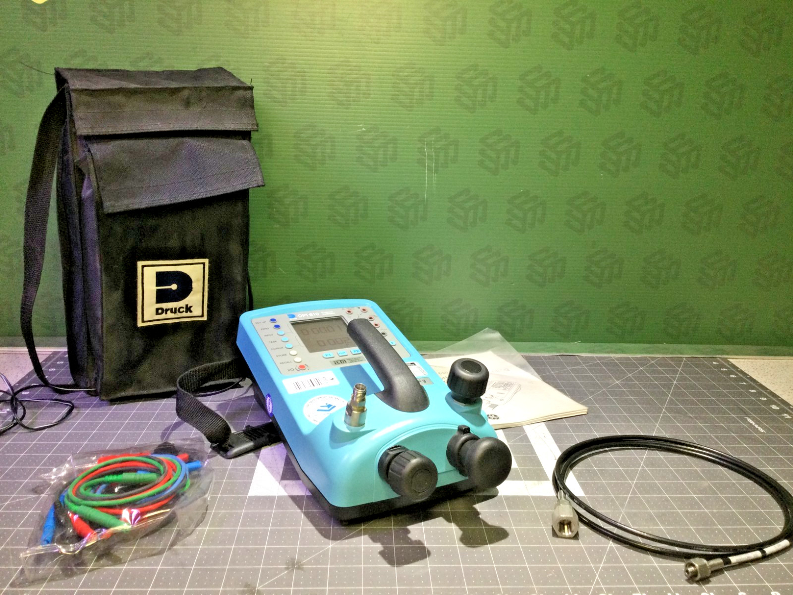 Druck DPI 610 Pressure Calibrator 10 PSIG w/ Leads Hose Case Tested Working