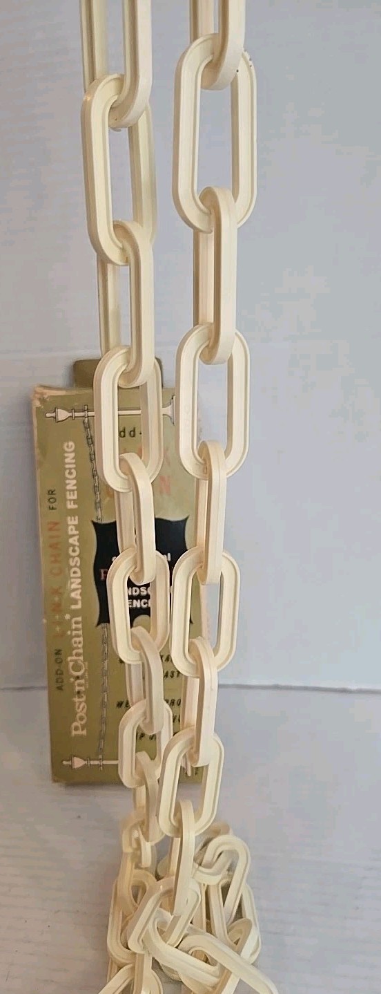 Vintage POST-N-CHAIN Link Chain Plastic 5 ft Landscape Fence Ornamental Display