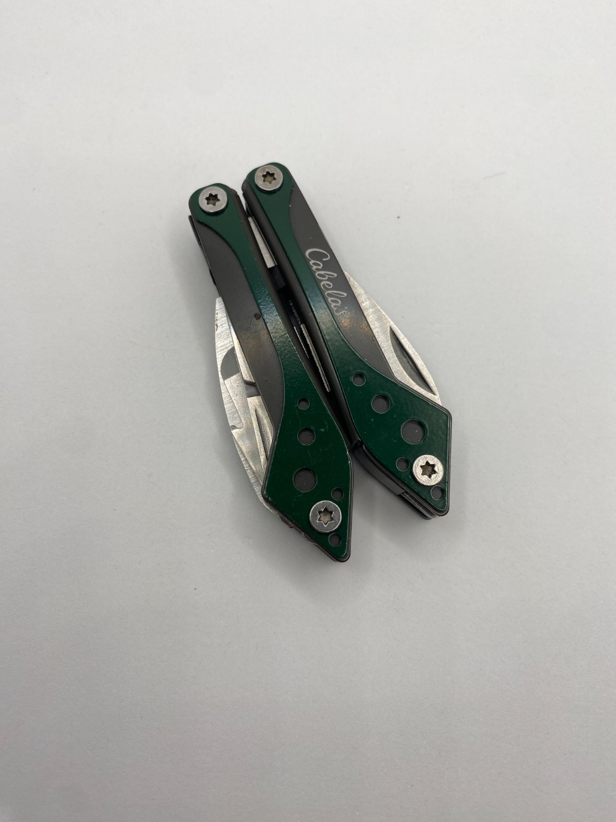 Cabela's Multitool - Dark Green with Pliers + Scissors - 7 tool multitool