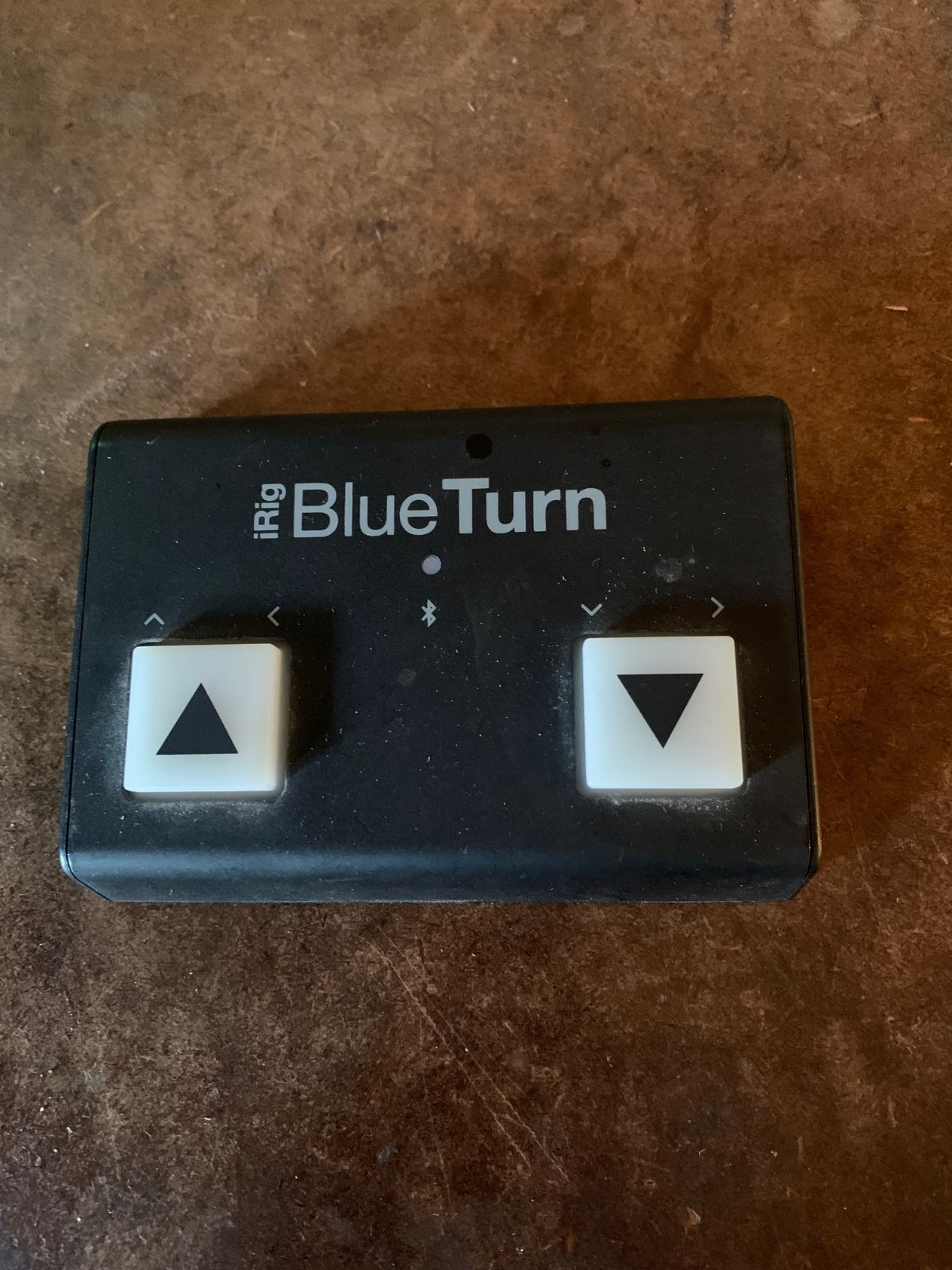 Multimedia iRig BlueTurn Bluetooth Music Page Turner – lightly used
