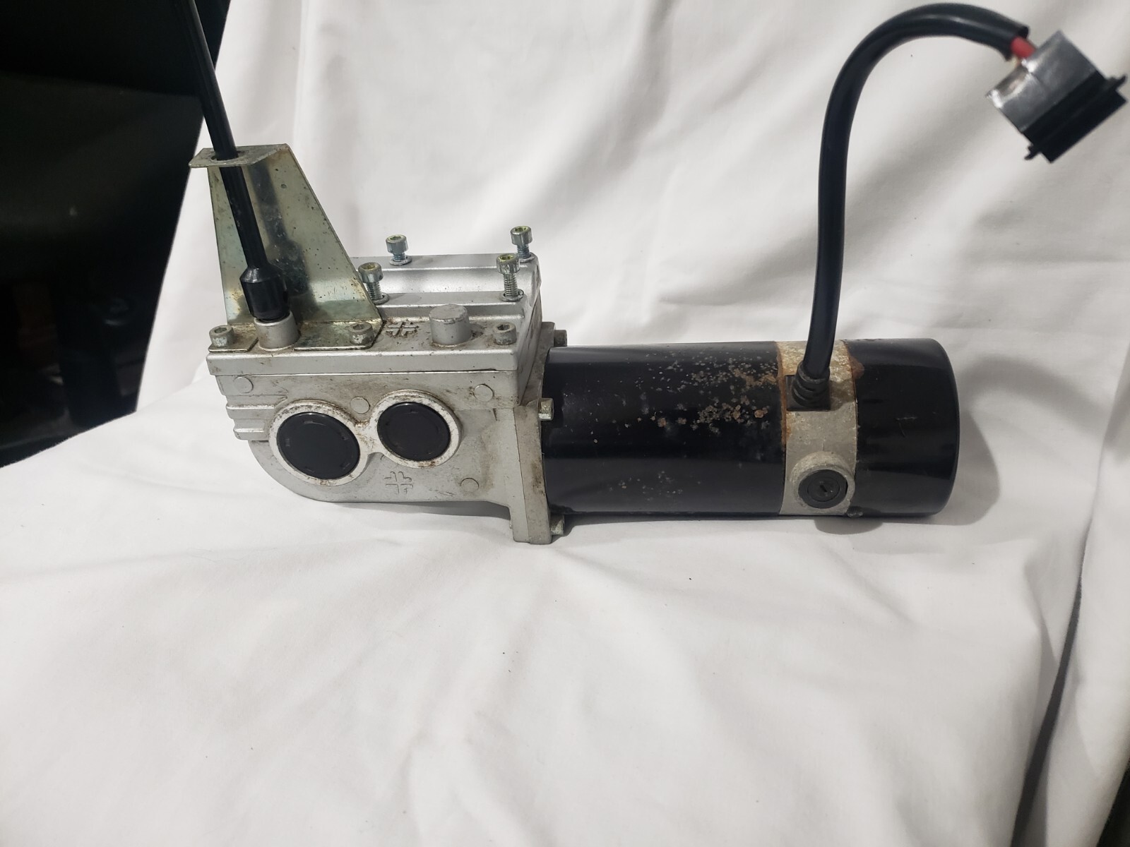Pride Jet2 HD Mobility Chair Right Motor Assembly