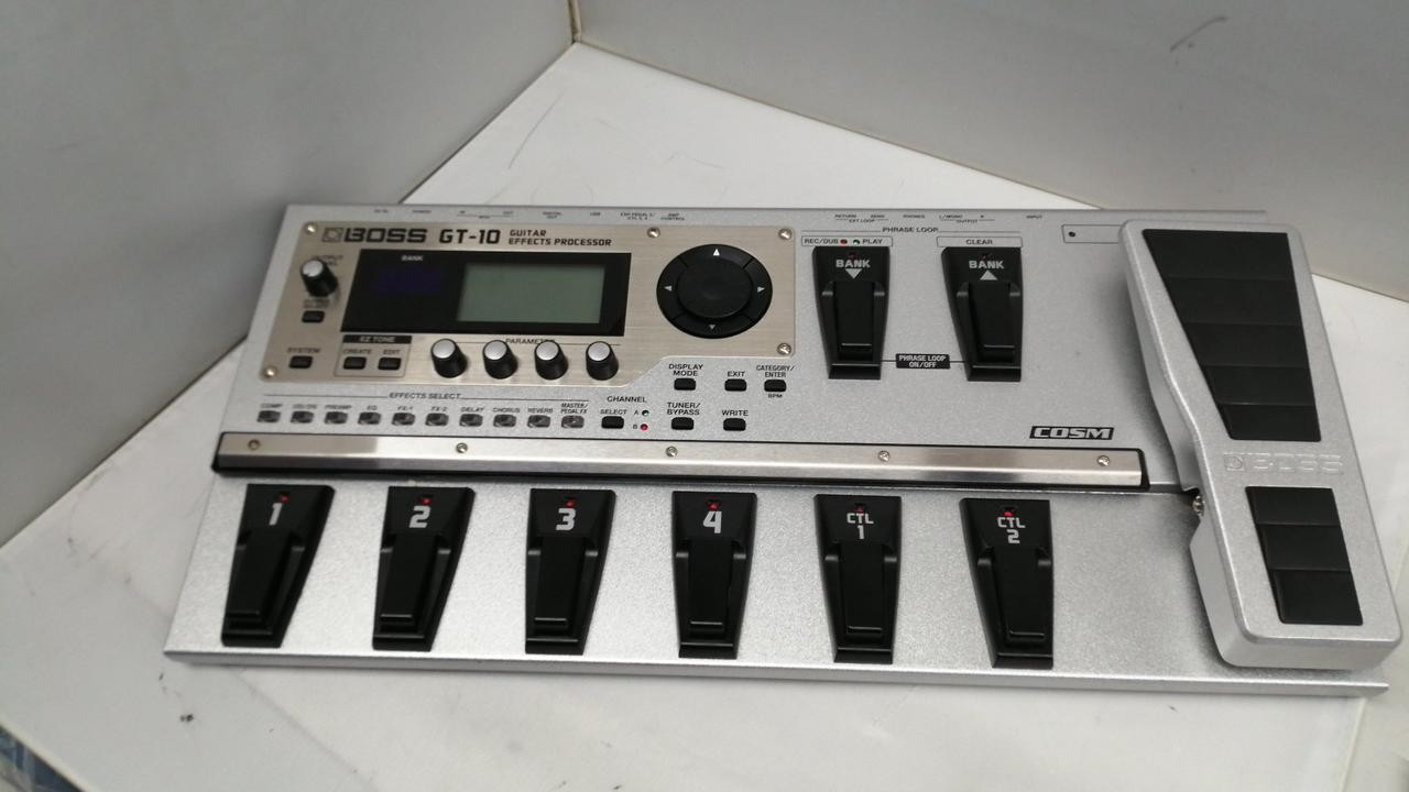 BOSS Effect GT-10