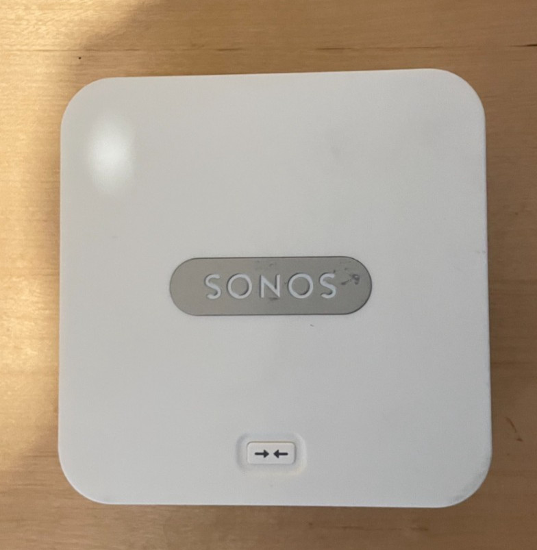 Sonos Connect Bridge White Excellent with Power Adapter and Cable