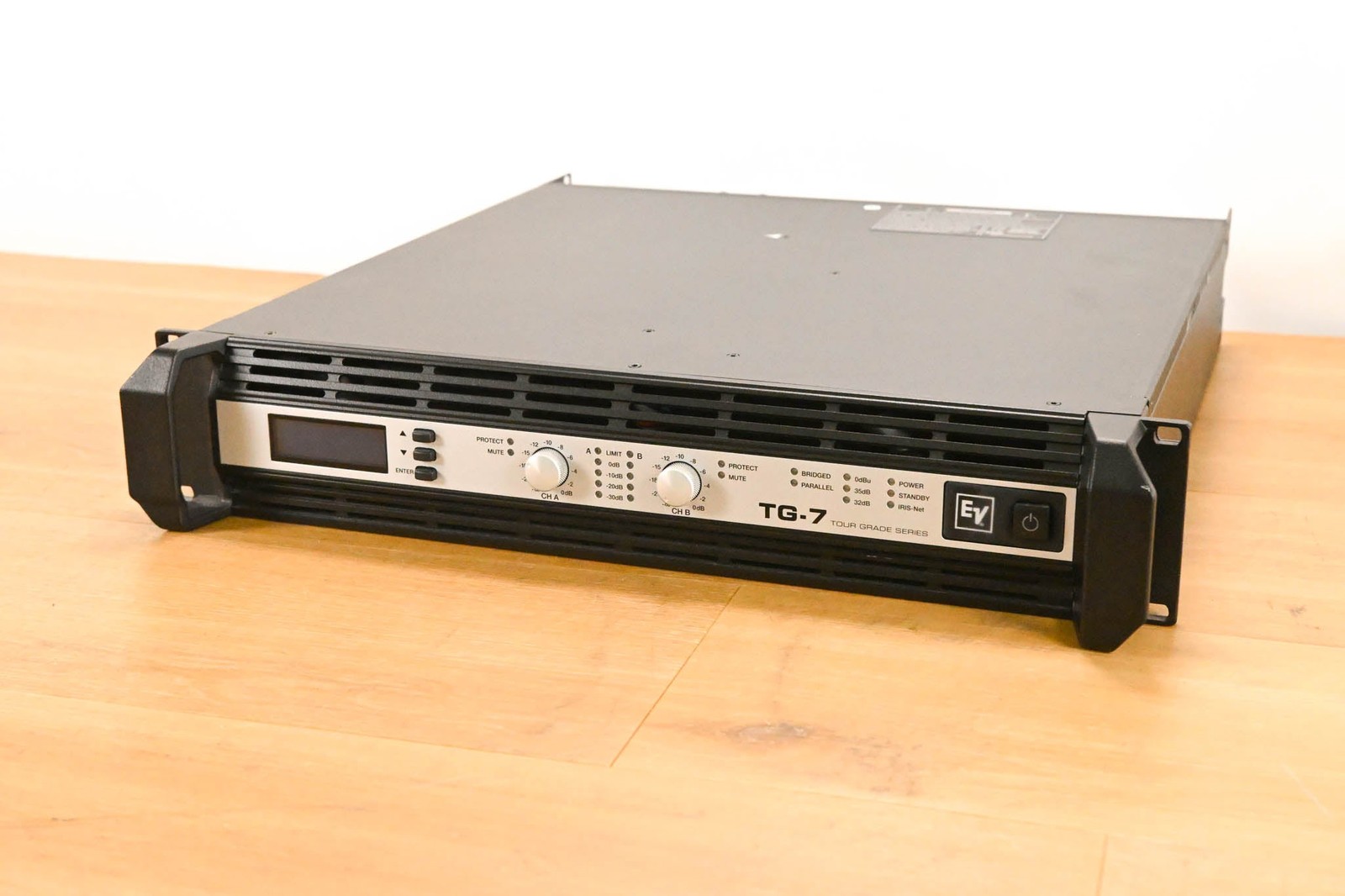 Electro-Voice (EV) TG-7 Tour-Grade Stereo Power Amplifier CG01YCC