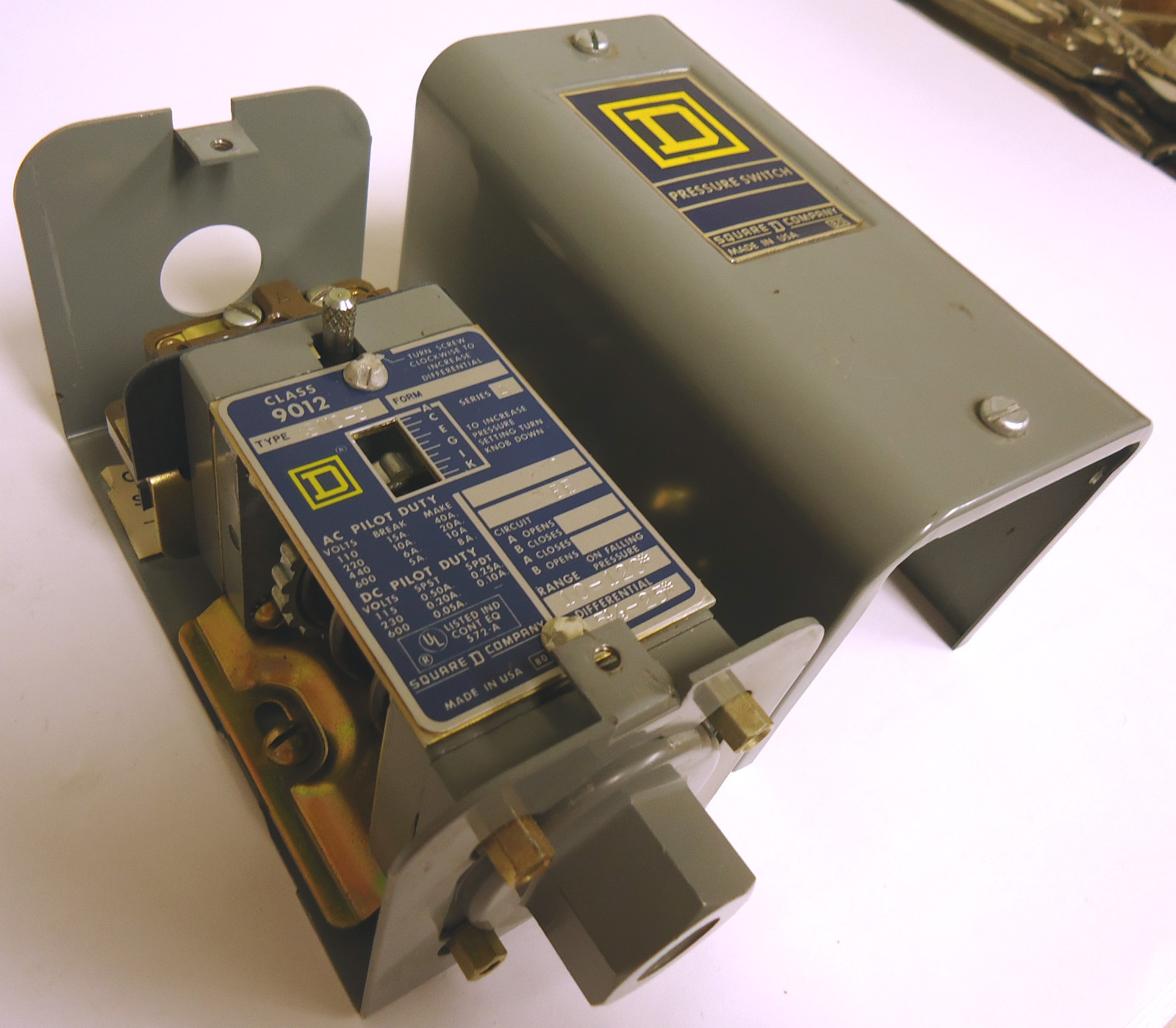 Square D 9012-BMO-3 SER A Pressure Switch