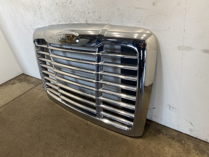 2014 Freightliner Cascadia 125 Grille A1719112011 (610-13177)