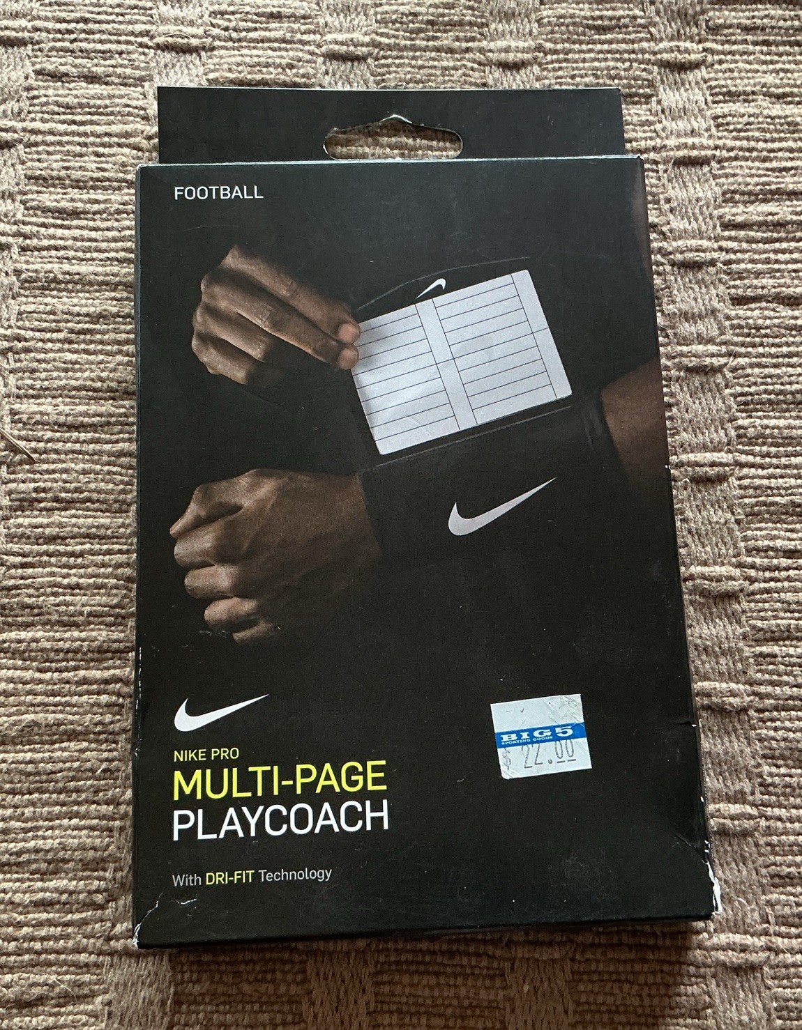Nike Pro Playcoach Multi-page Adult Armband Dri Fit Football Black/White