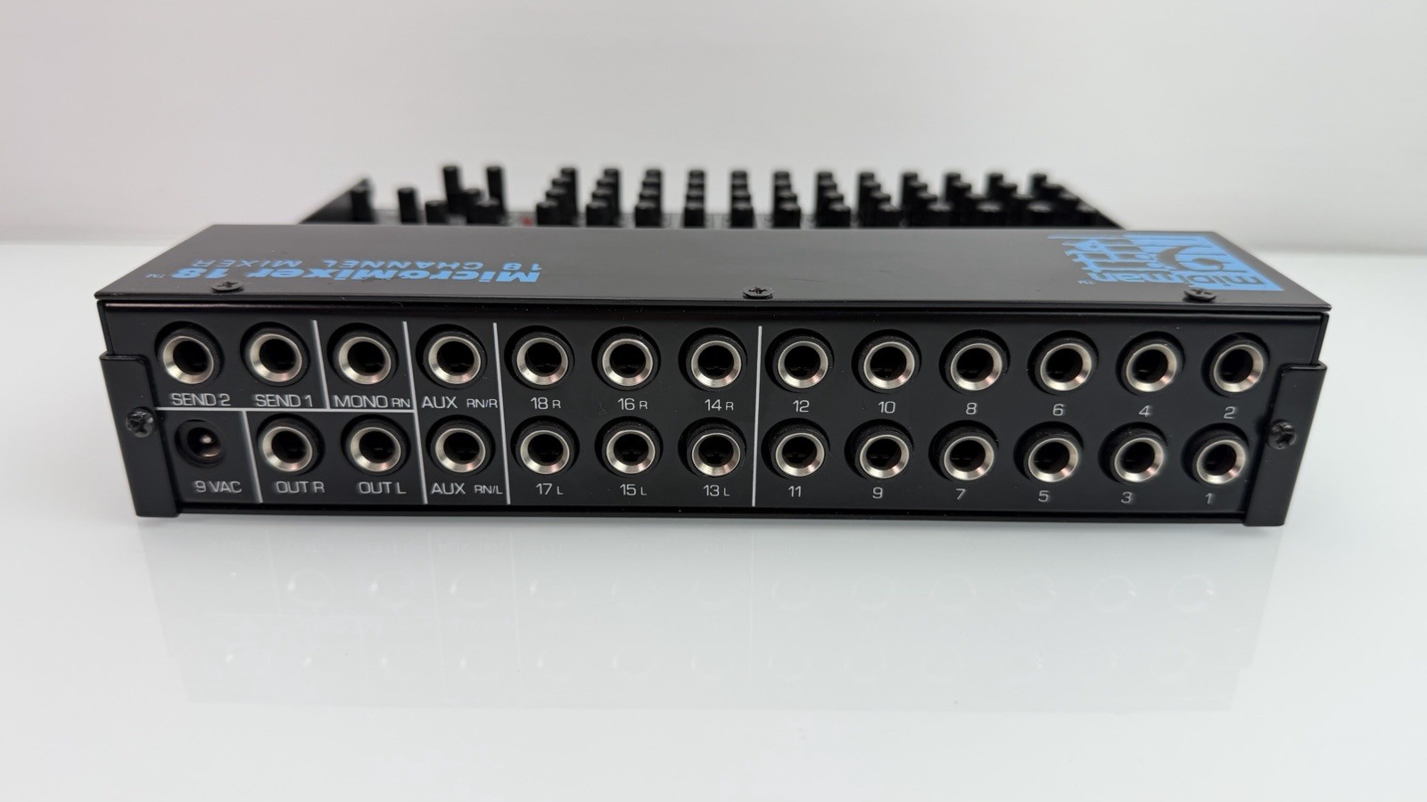 Midiman MicroMixer 18 - 18 Channel Mixer