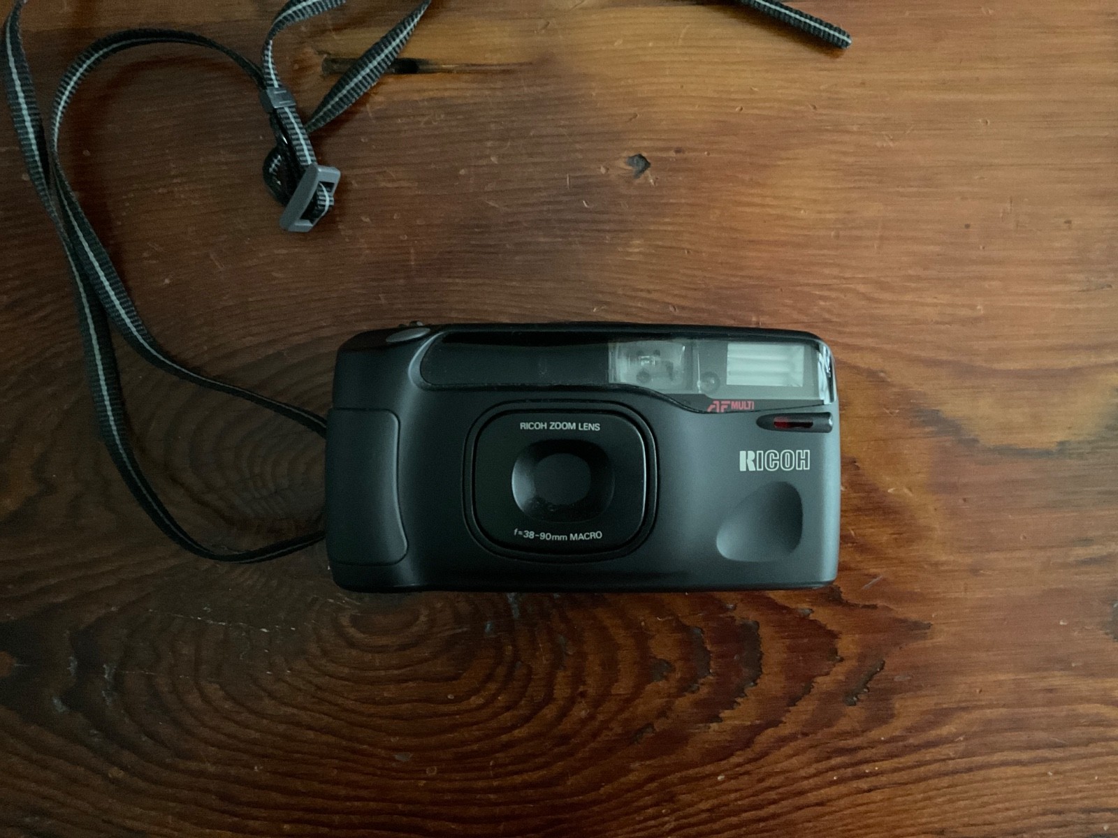 Ricoh Shotmaster Tru Zoom Super Date 35mm Point & Shoot Camera Untested AS-IS