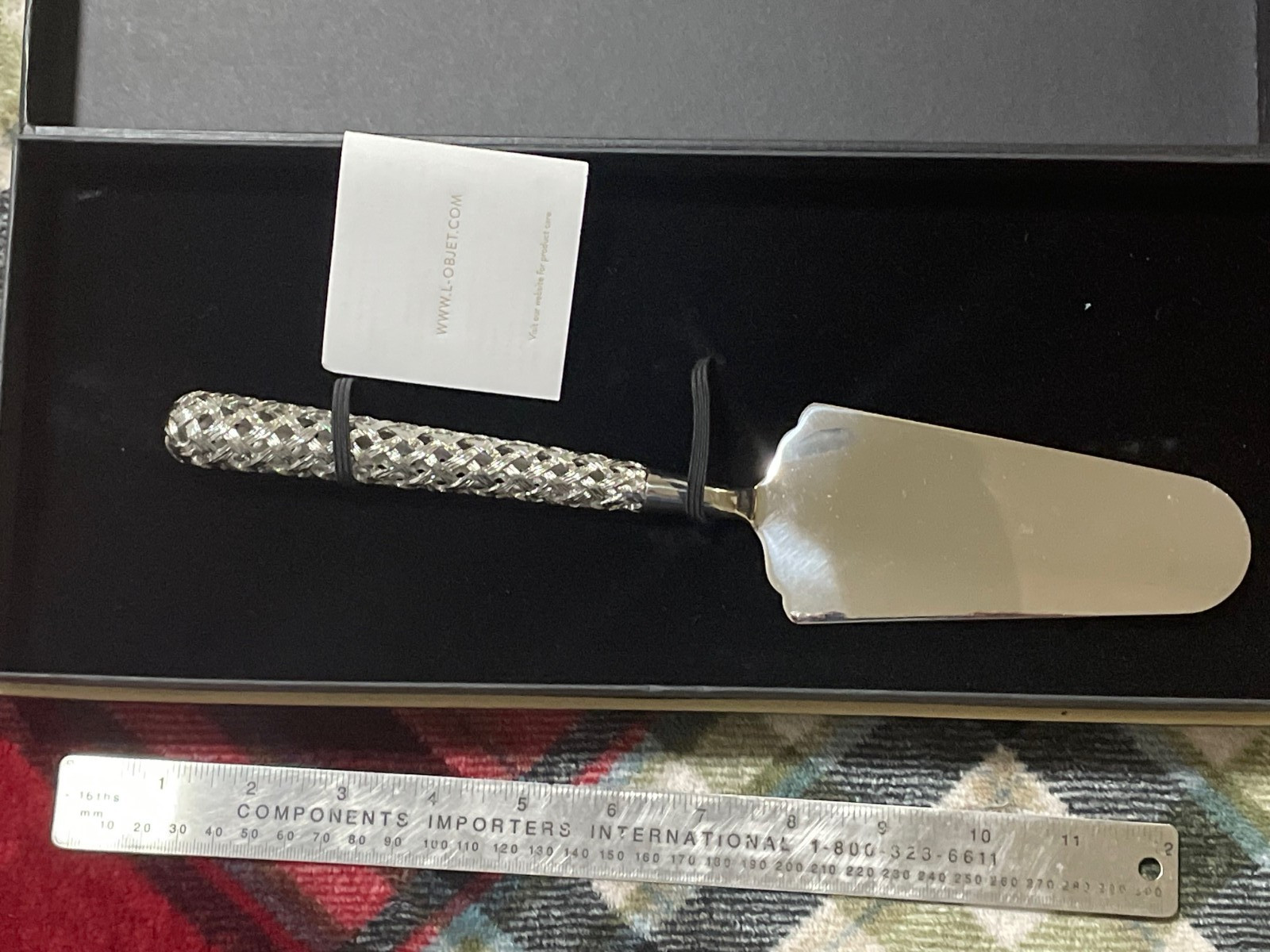 L'OBJET  HOLLOW BRAID CAKE SERVER