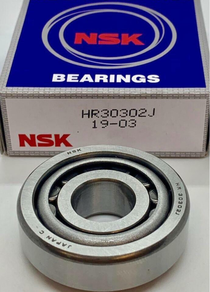 NEW NSK HR30302J Ball Bearing Metal 15mm X 42mm X 14.25mm Free Shipping