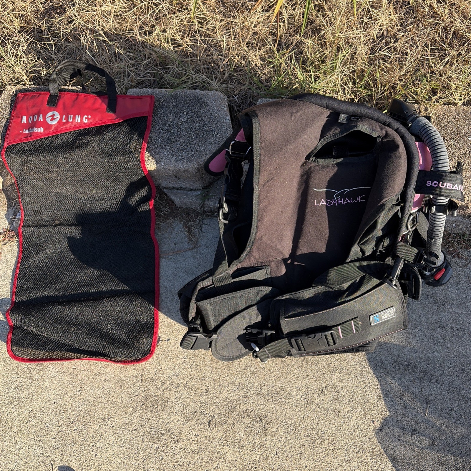 Lady hawk Scuba Pro Vest And Accessories
