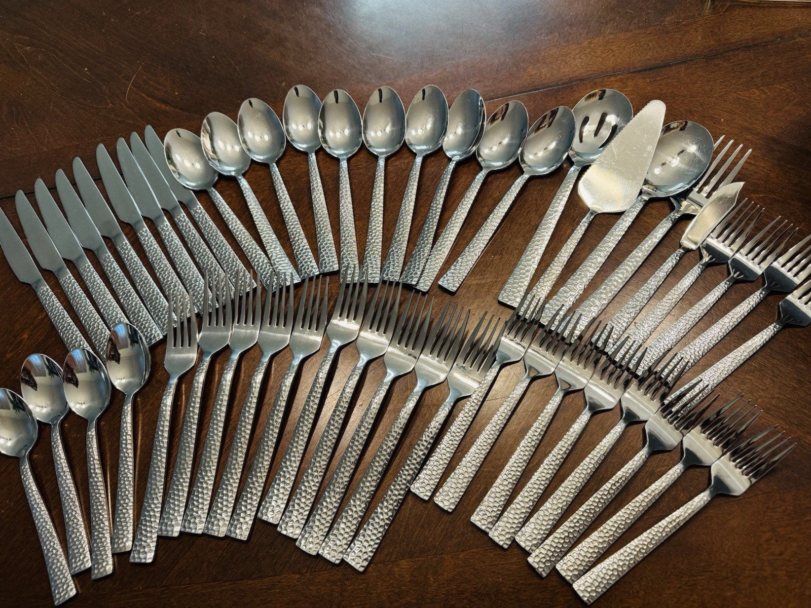 50 PCS Elyon Crown Hammered Reflective Silver Flatware Hi Quality Stainless SET