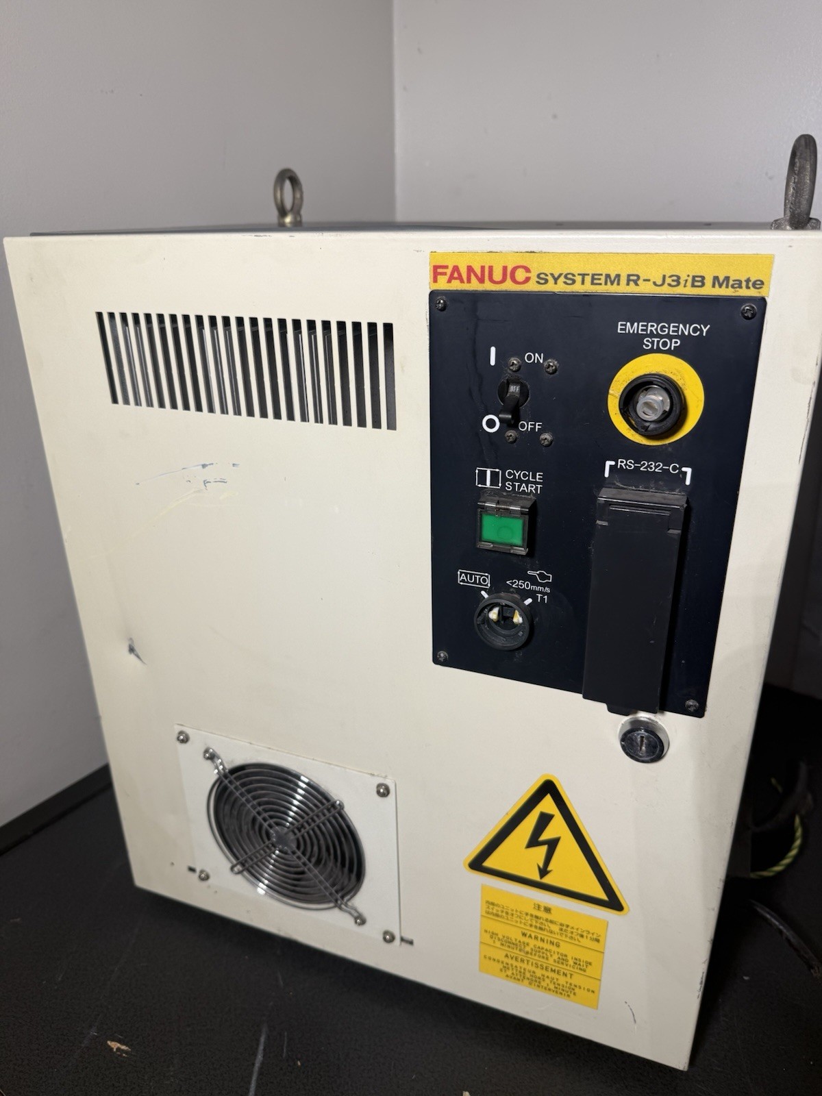 Fanuc LR Mate 200IB 5C With J3IB Mate Controller Untested