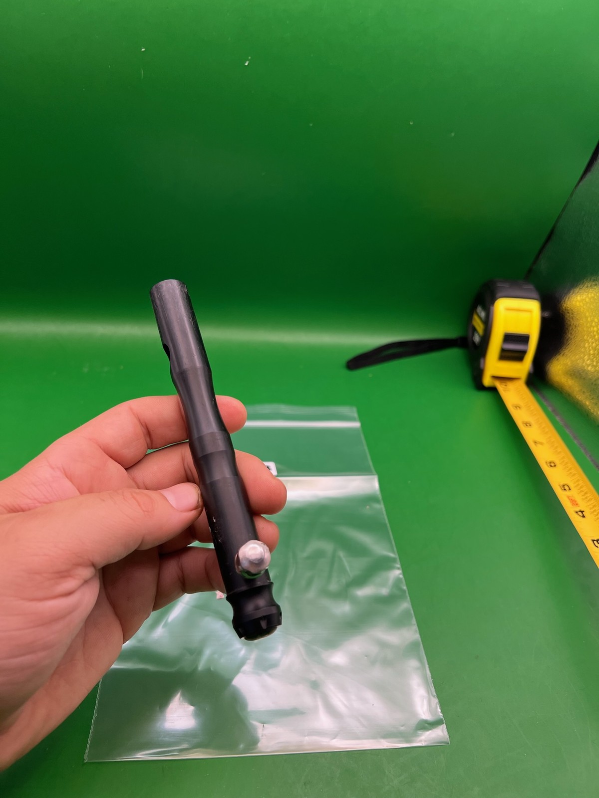 Autococker Bolt
