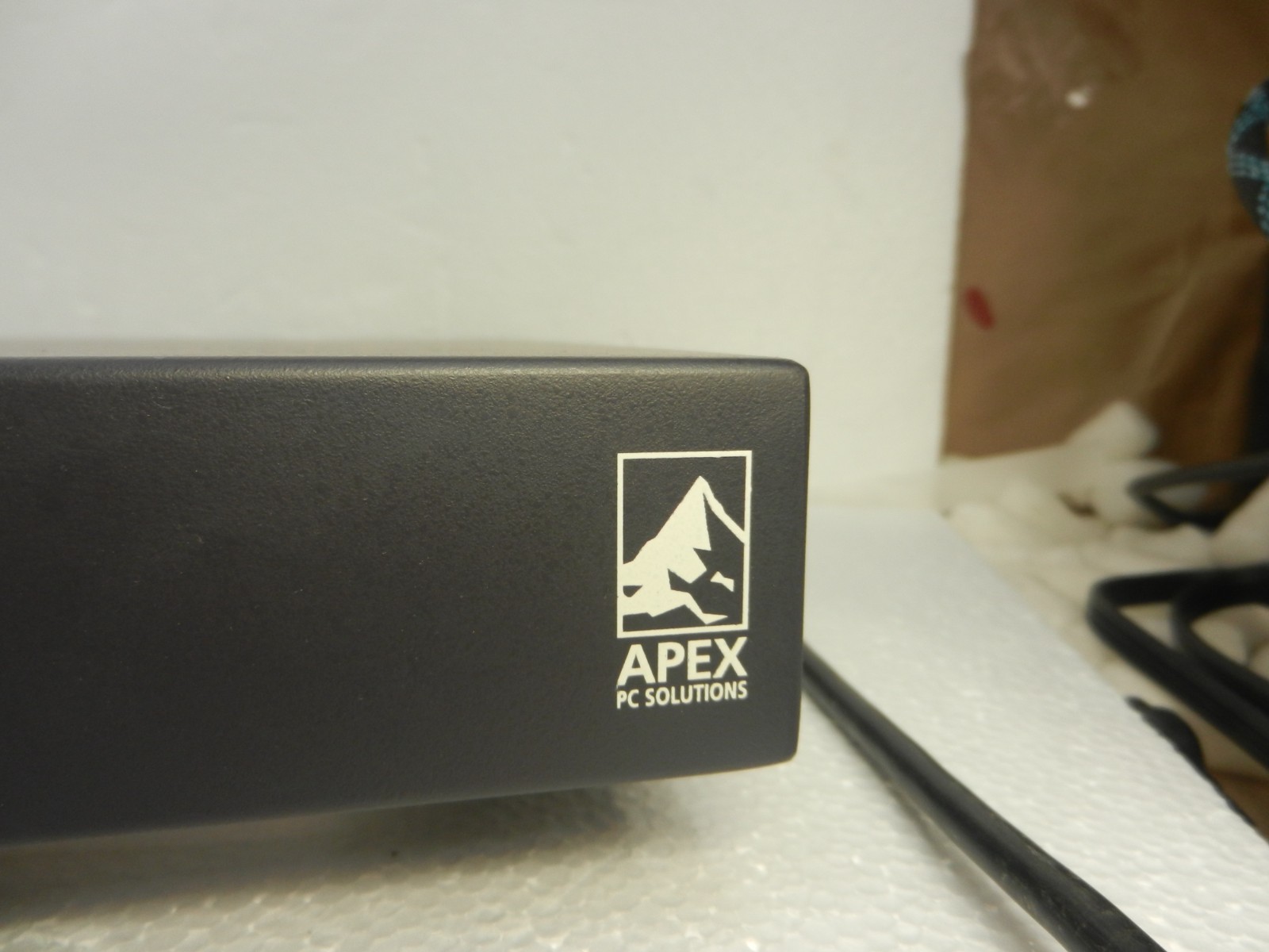 Apex EL-80DT 8 Port KVM Switch