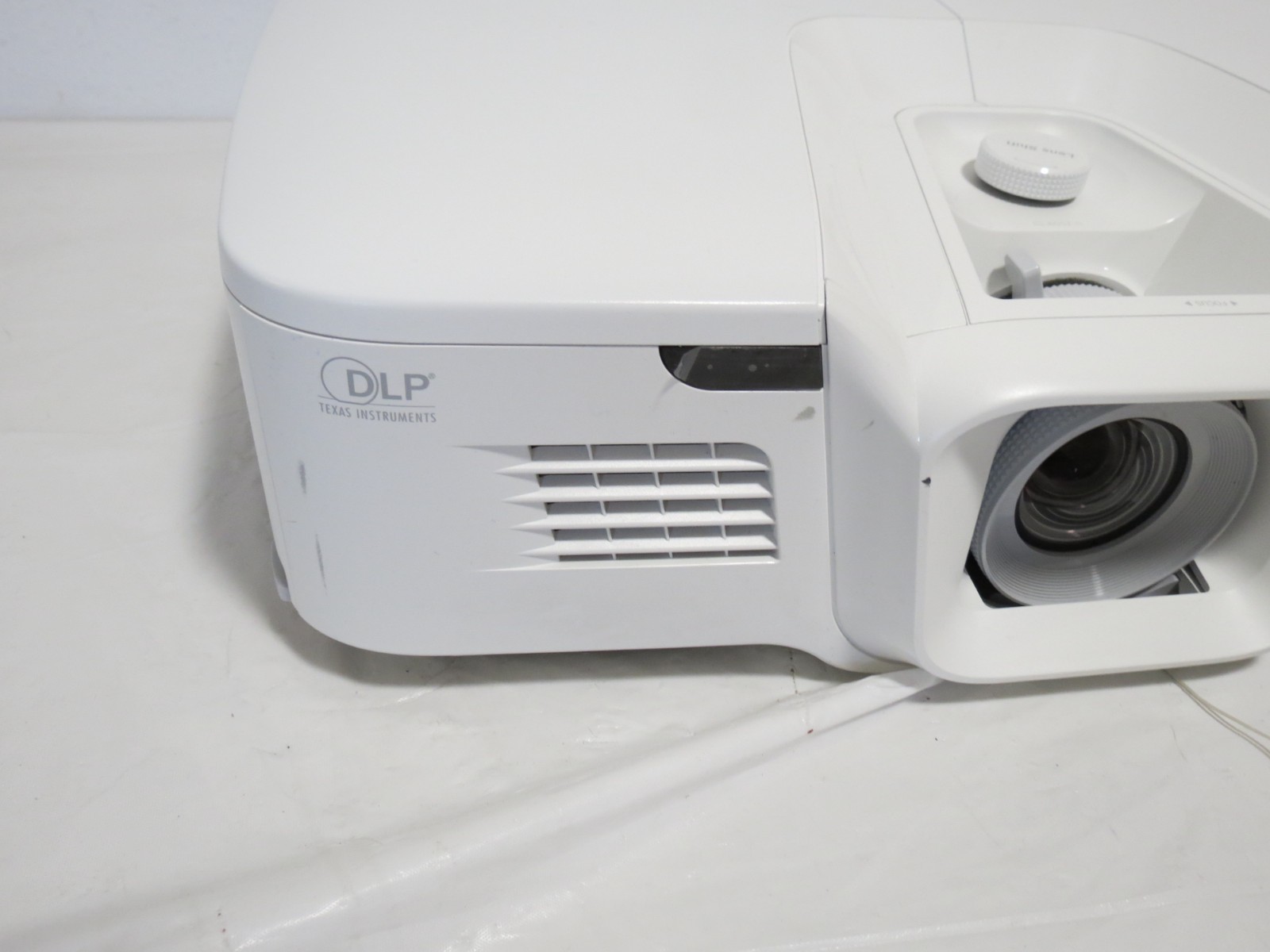 ViewSonic Pro8530HDL 5200 Lumens Installation Projector Used - Tested Working