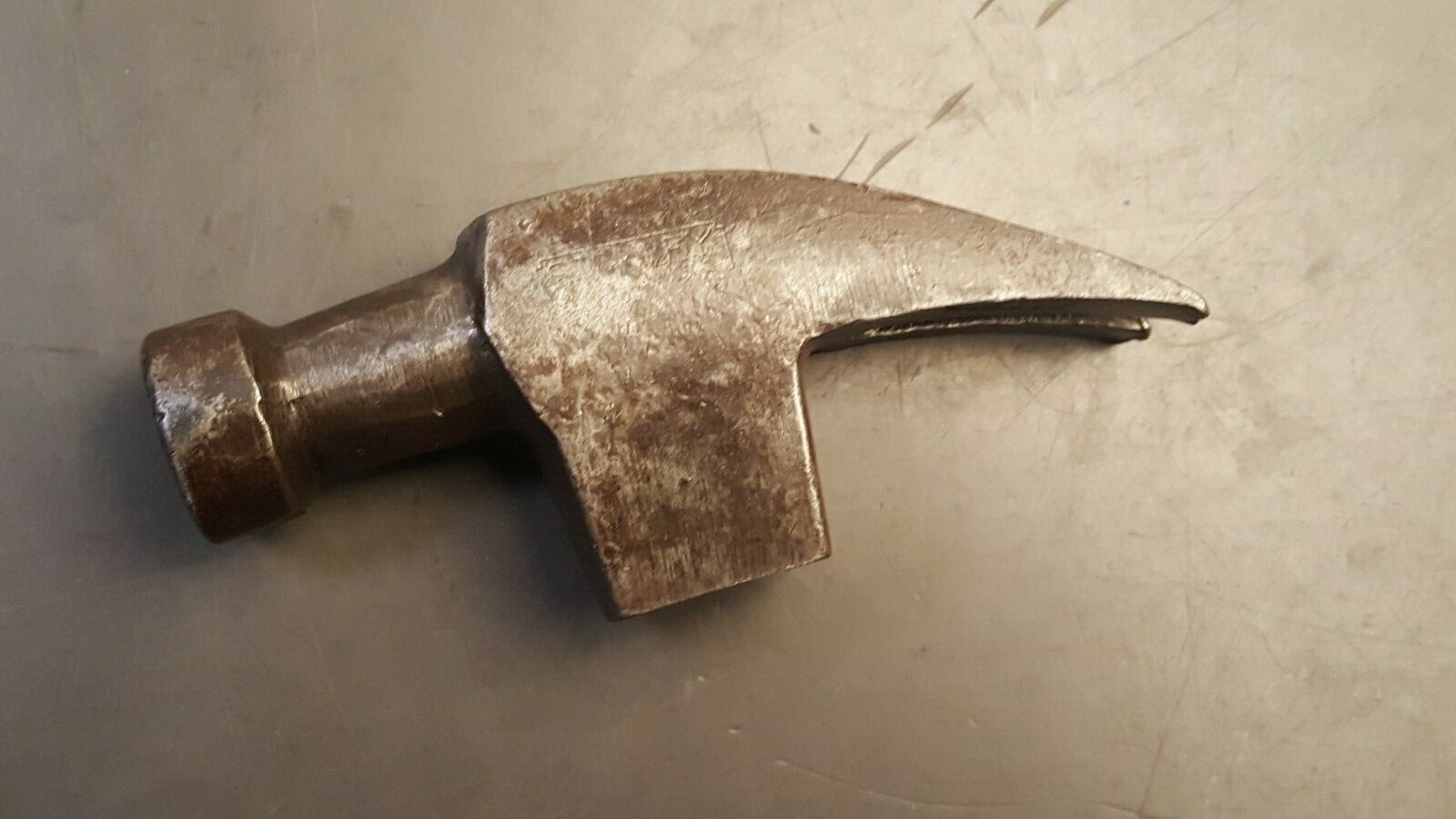 Vintage Stanley Bell Face Ripping / Straight Claw Hammer - Length 5.5"