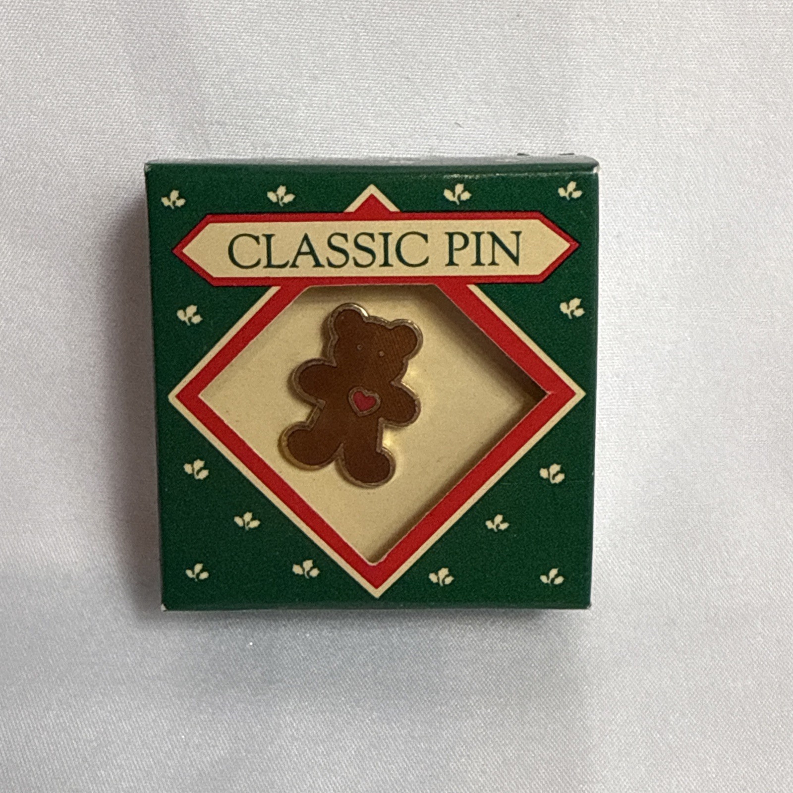 Classic Pin Hallmark Bear Heart 1987
