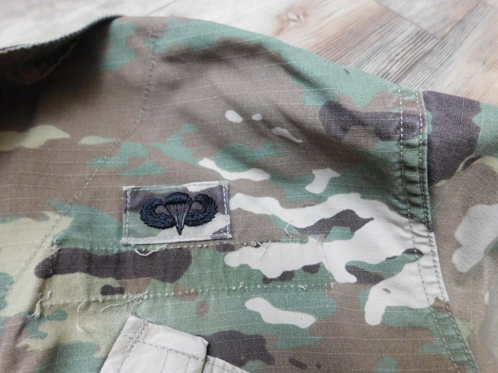 US ARMY OCP COAT SZ MEDIUM - SHORT