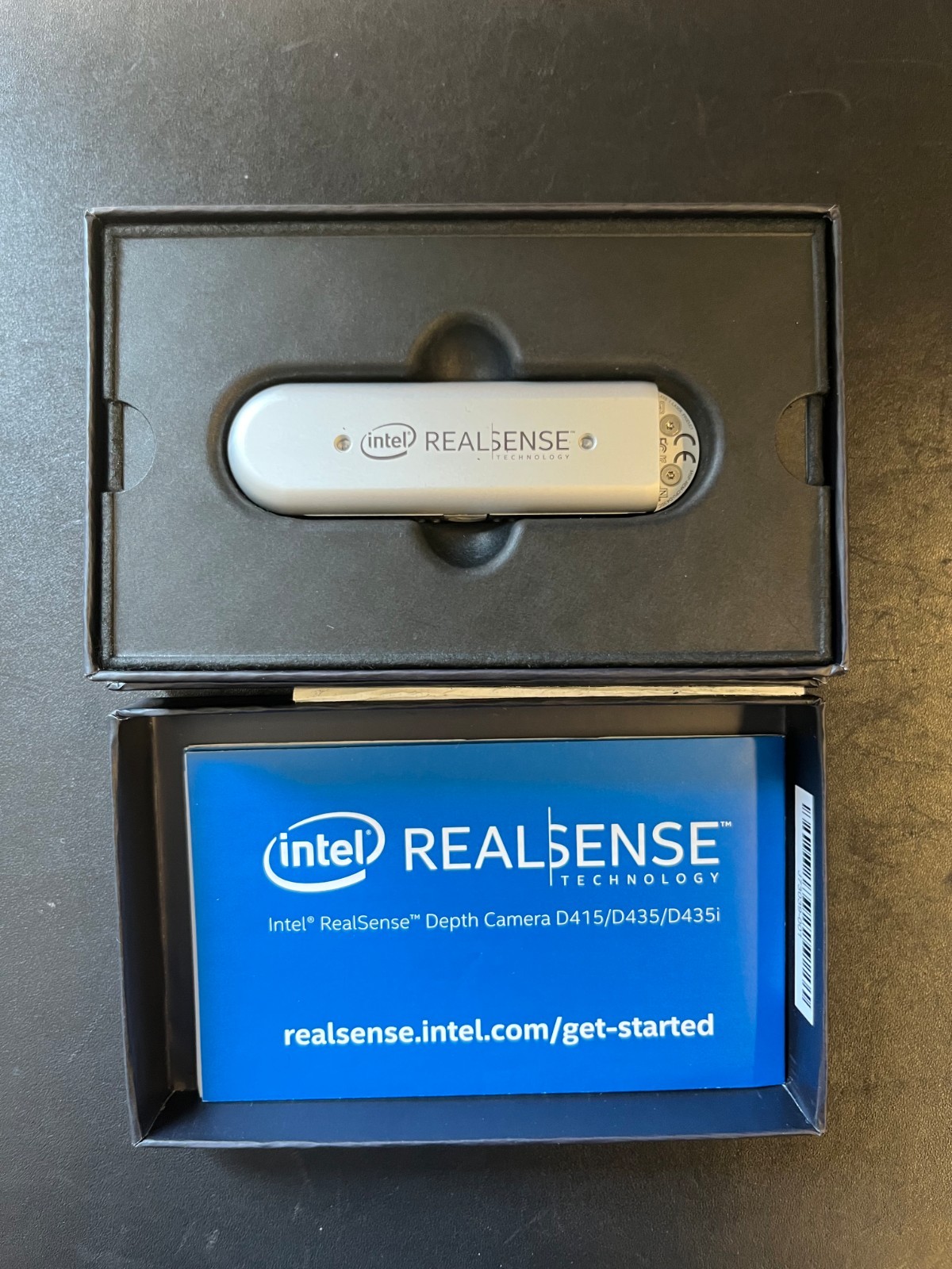 Intel RealSense Depth Camera D435 - Boxed w/ Cable and Tripod