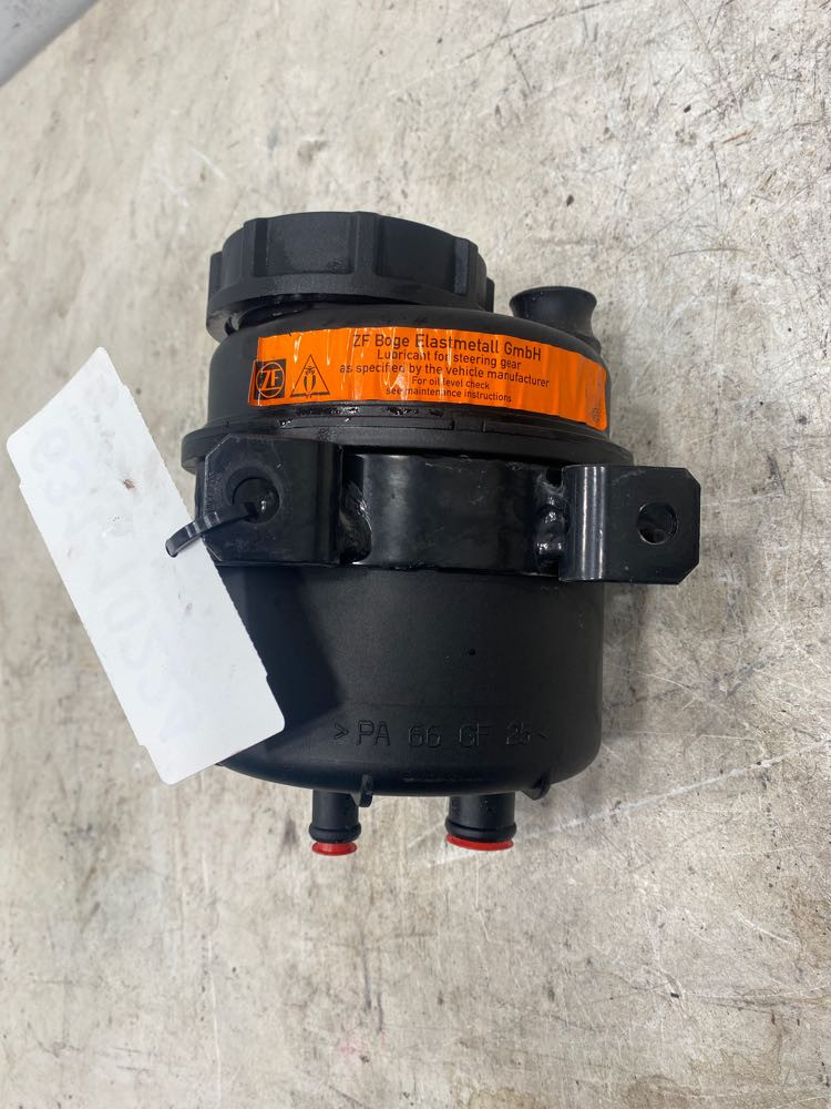 2004 & Up Mack CXU Power Steering Reservoir MK-0525-15 (631-10224)