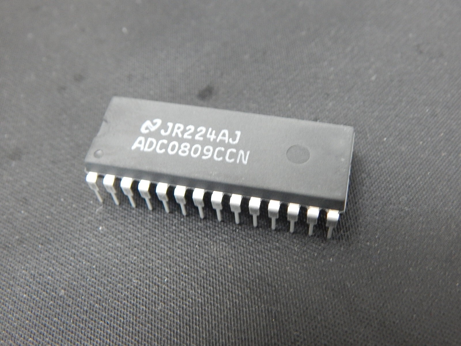 NATIONAL NAT ADC0809CCN IC ADC 8BIT MPU 8CH MUX 28-DIP - USA FAST SHIPPING