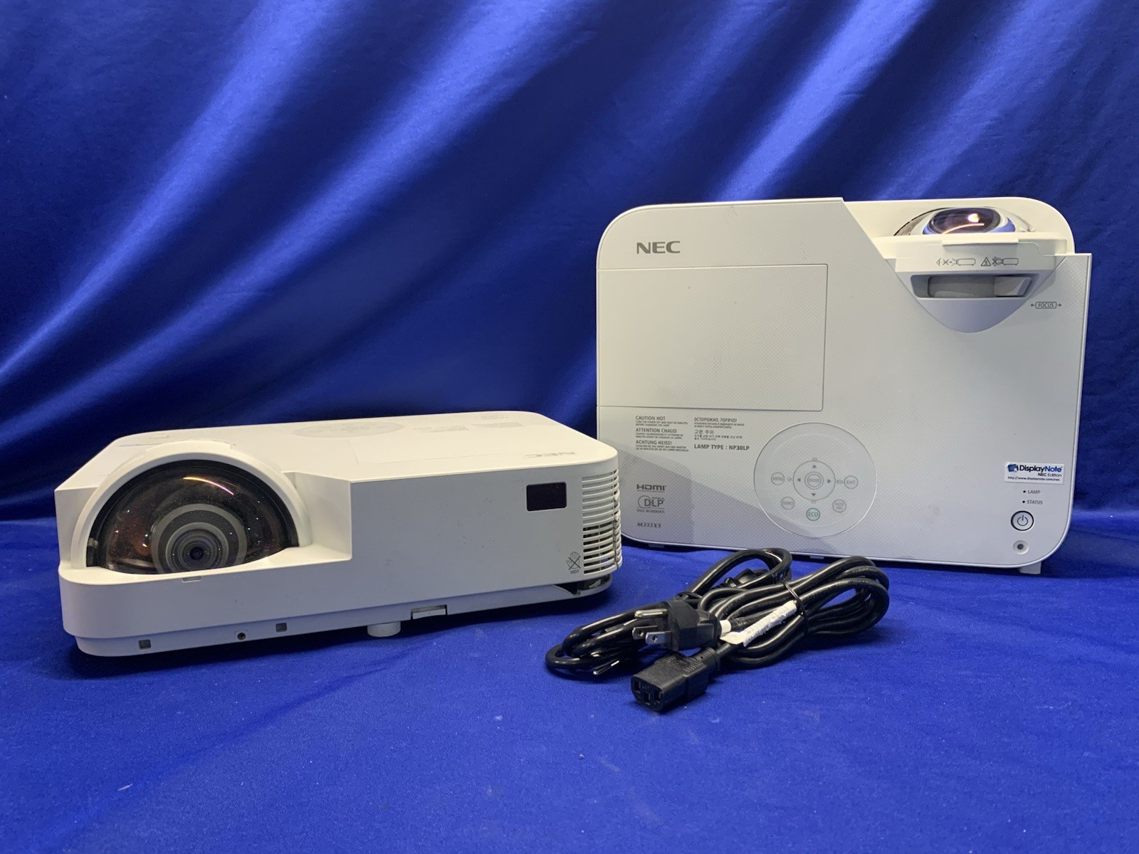 NEC M333XS Projector Short-Throw DLP 3300 ANSI HD HDMI Lot 2 1713 & 2664 Hrs Usd