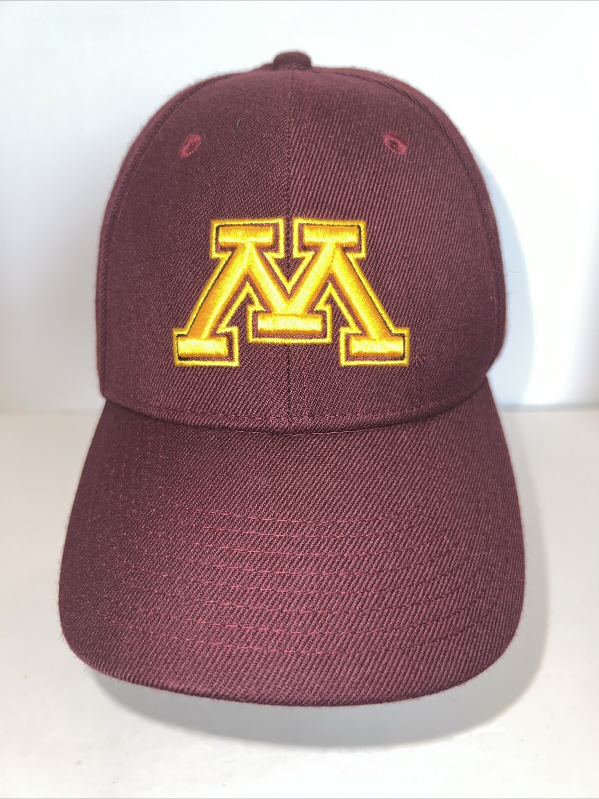 University of Minnesota M  Nike Hat Cap Golden Gophers Maroon w Gold Accents