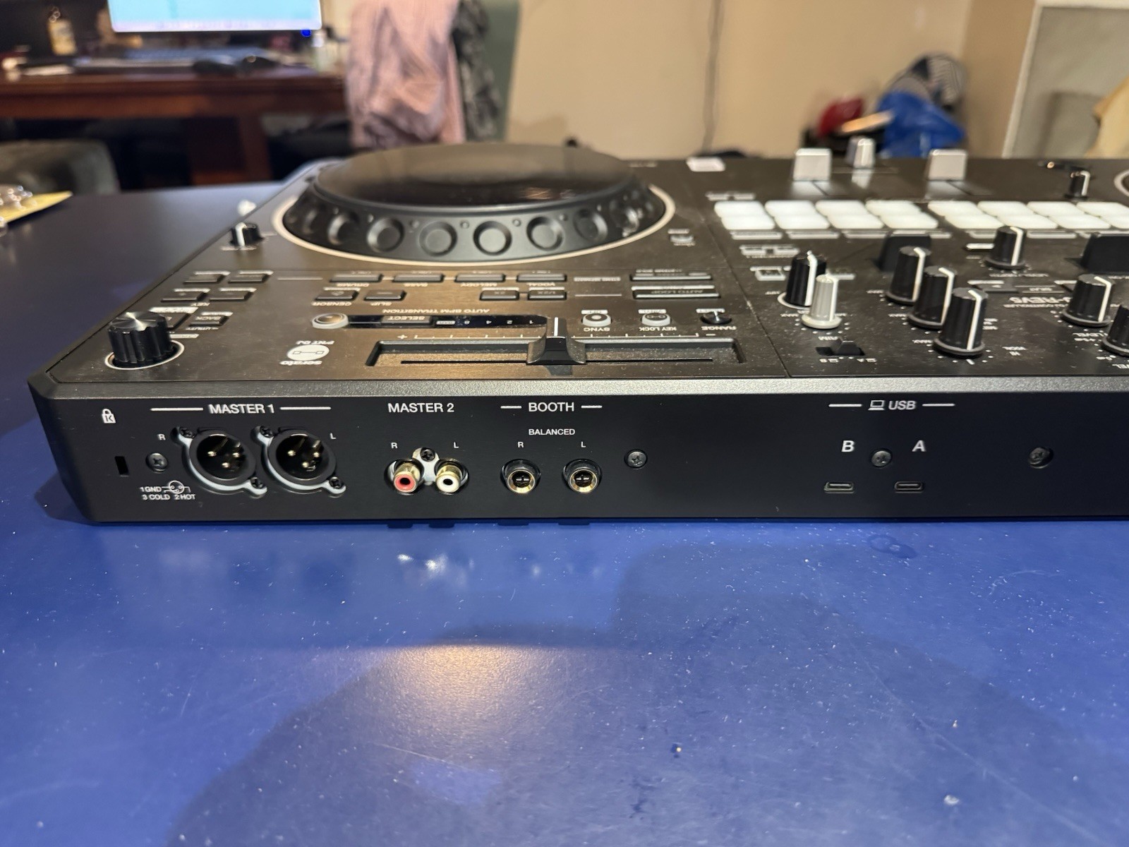Pioneer DDJ-REV5 Scratch 2 Ch Controller For Serato/With Headliner Case