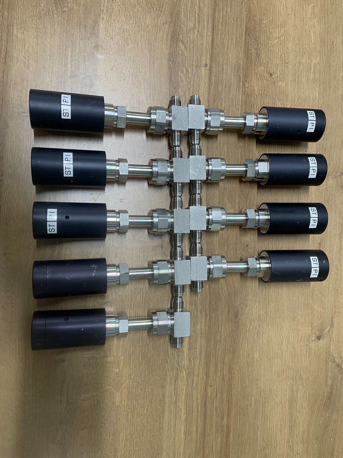 FUJIKIN TYPE N.C. O.P.0.4-0.6Mpa W/316L-P MAB-488-N, Fedex/UPS fast shipping