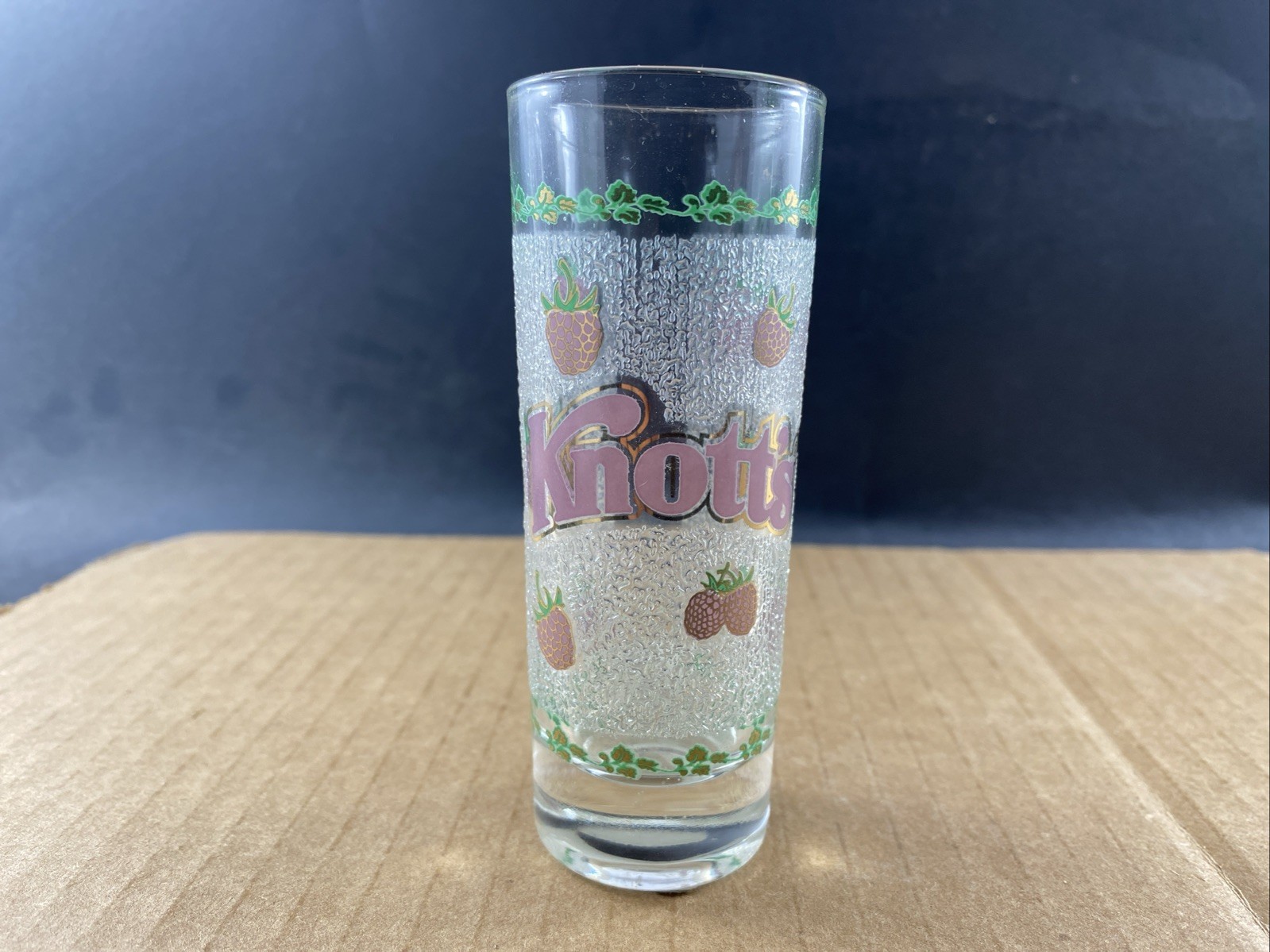 Knott’s Strawberry Farms 4in. shot glass, COMB SHIP $1