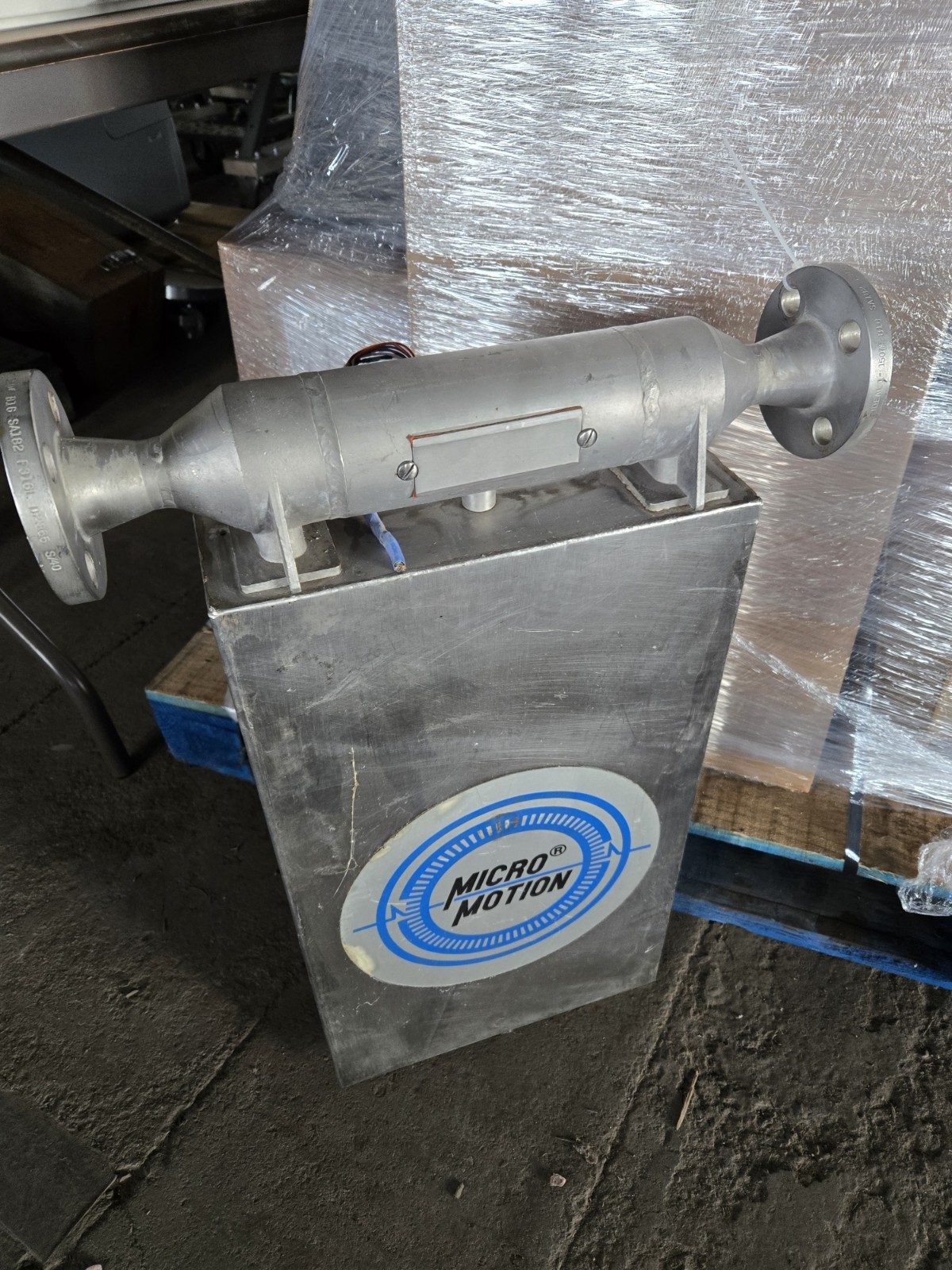 Micro Motion Mass Flow Meter. Model D 100S-SS
