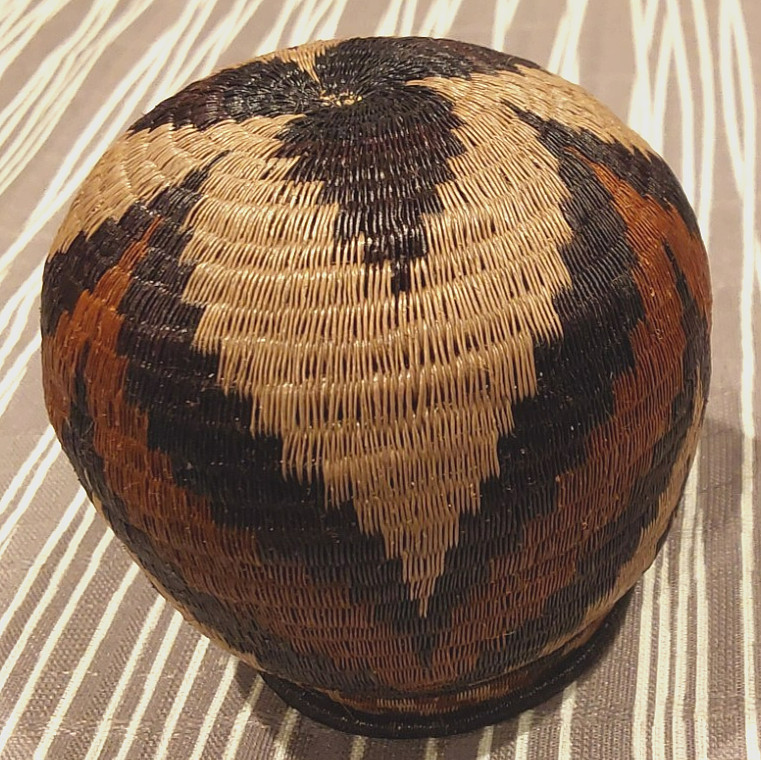 #2 Wounaan Indian Hand Woven Spiral Design Panama Basket 3" x 2 3/4"