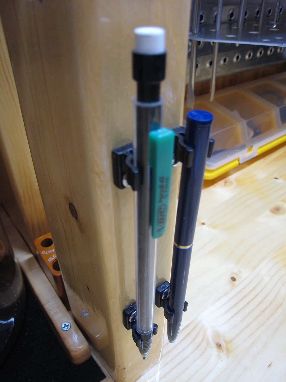 Reloading / Work Bench Pen & Pencil Clips, Clip Holders, Accessories / Supplies