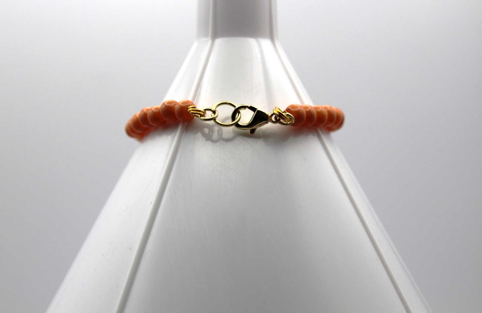 Handcrafted 5.75" orange glass beads bracelet
